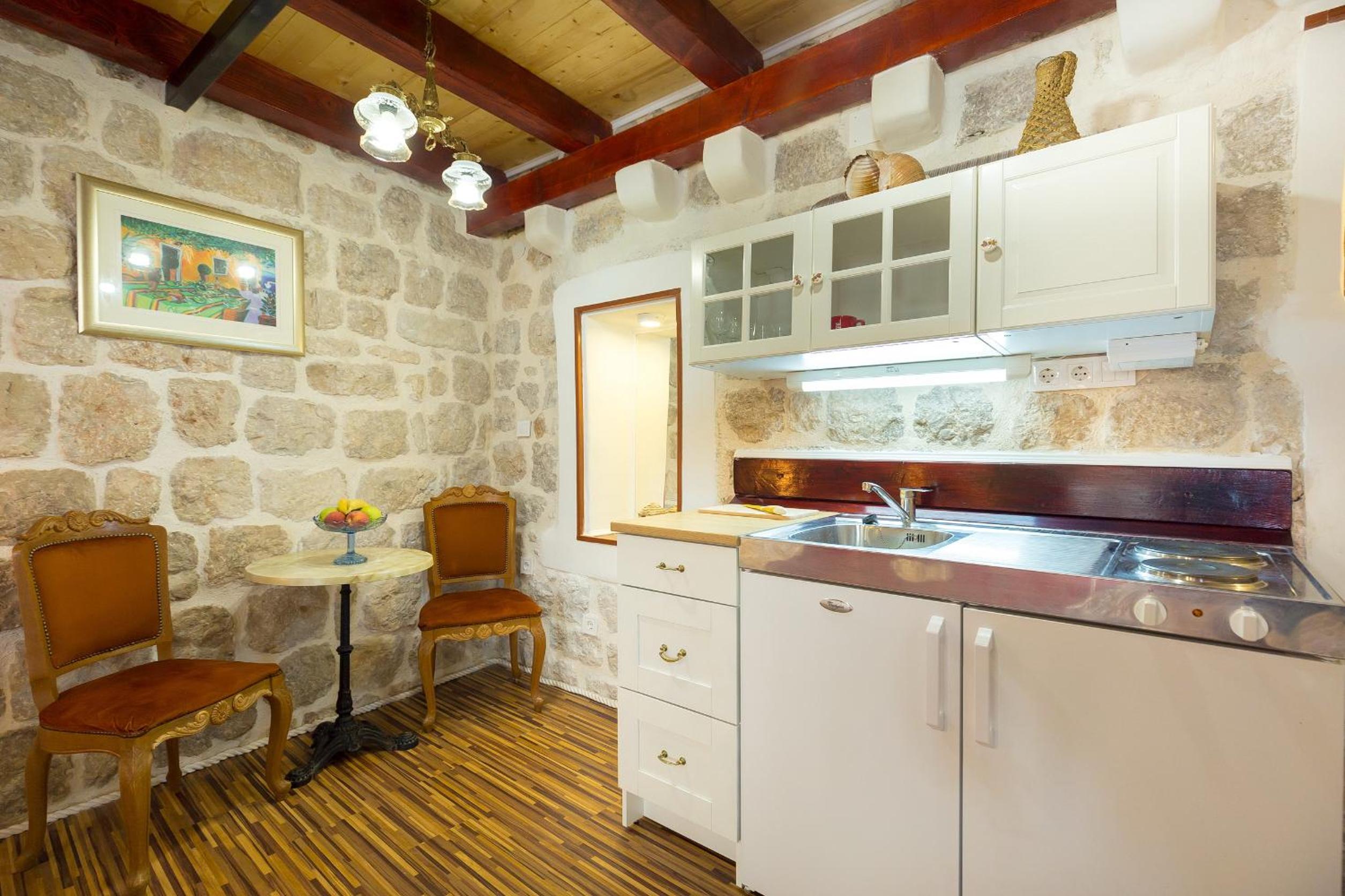 Juliette's Palace Studios