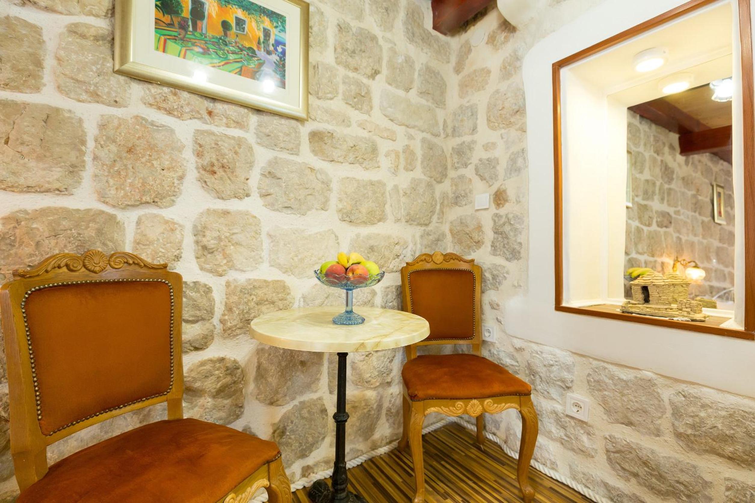 Juliette's Palace Studios