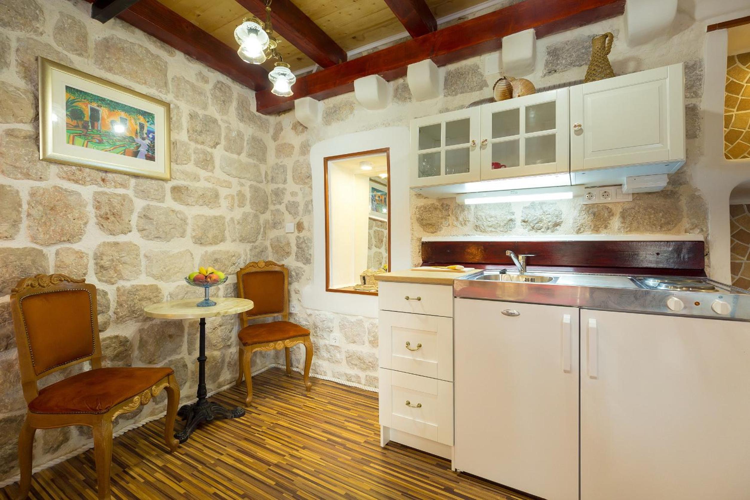 Juliette's Palace Studios