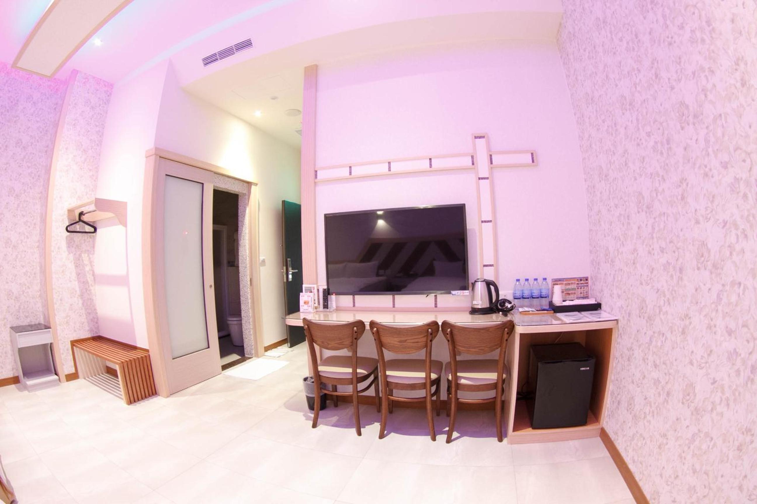 Wei Feng Exquisite Motel Pintung Branch