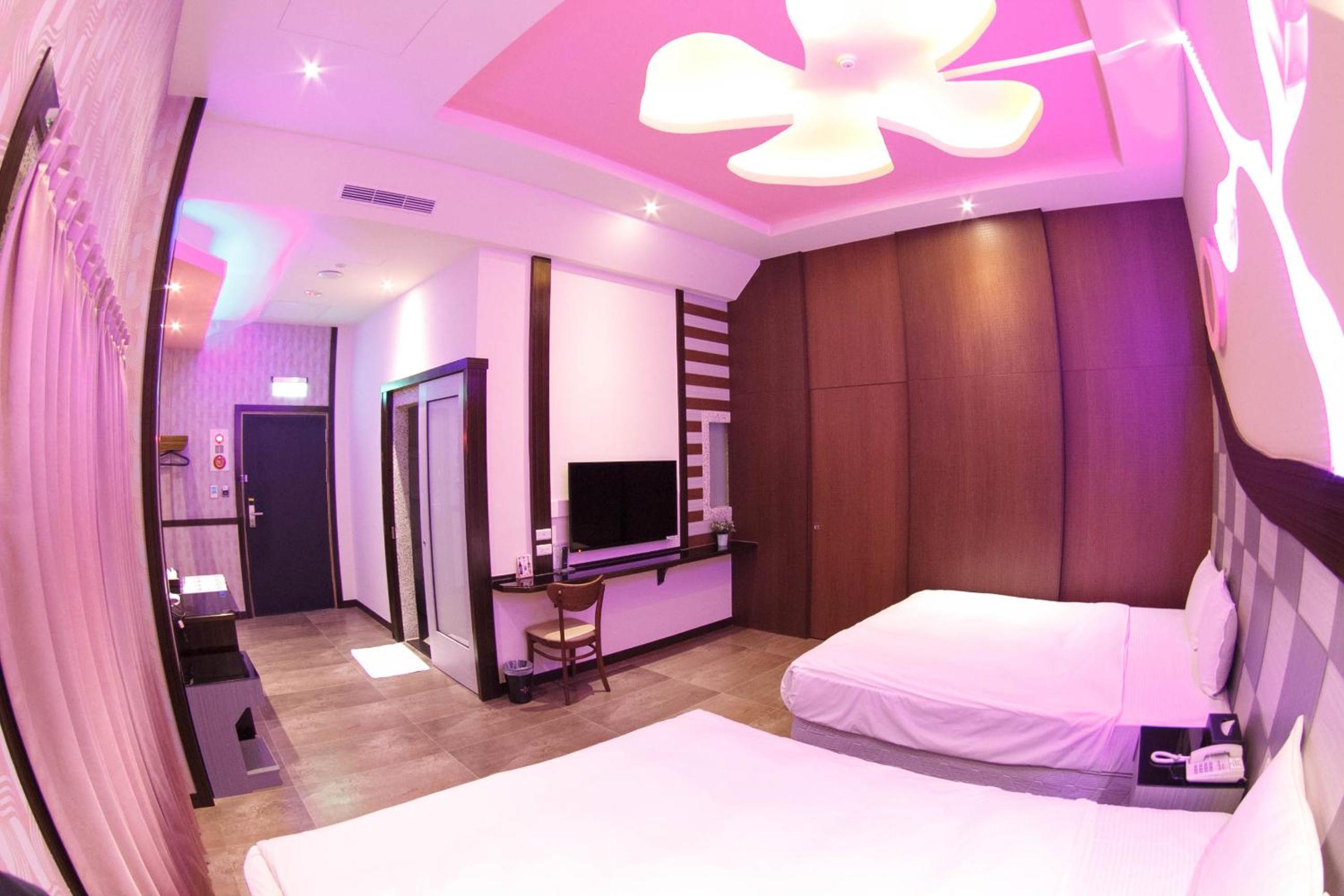 Wei Feng Exquisite Motel Pintung Branch