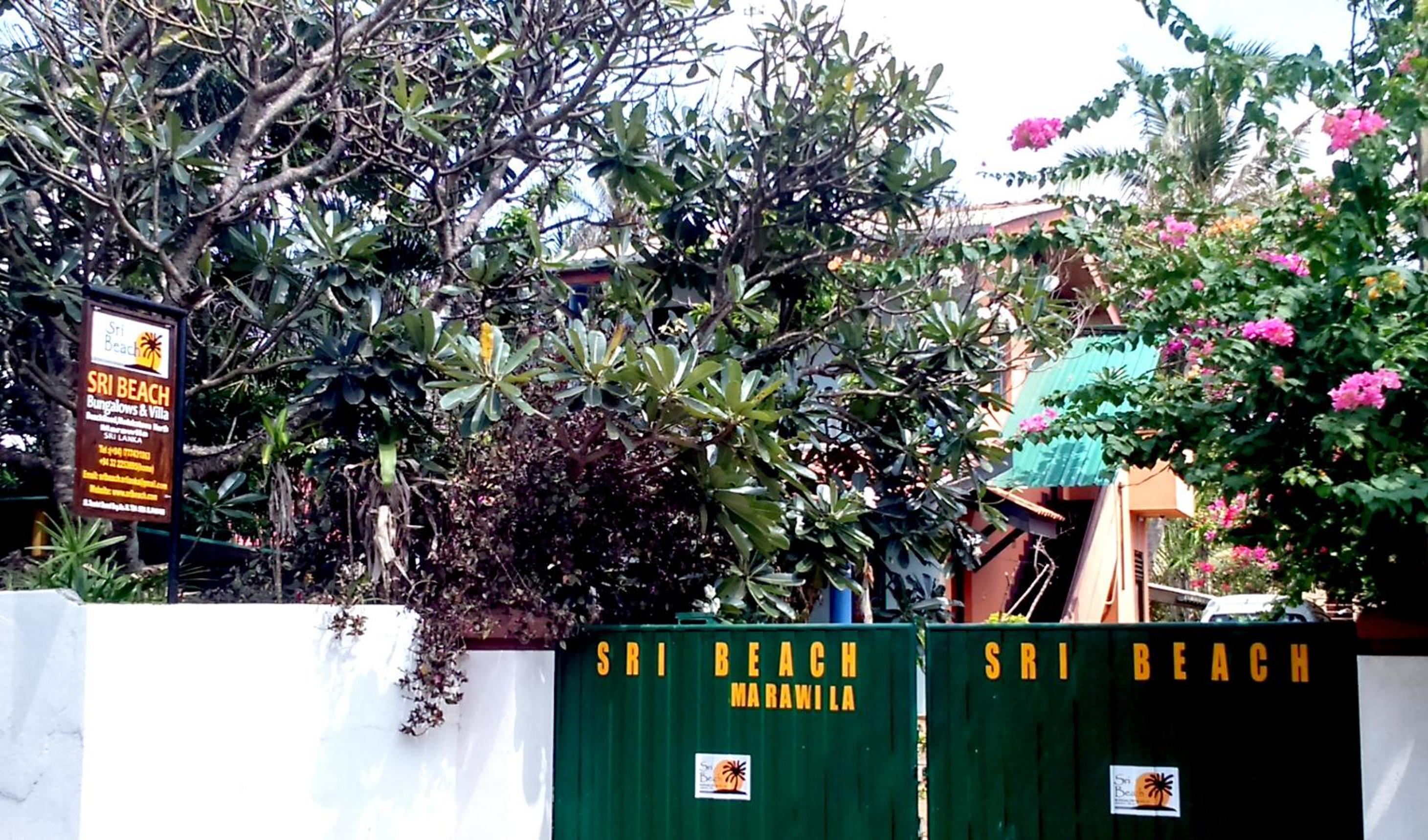 Sri Beach Bungalows And Villa