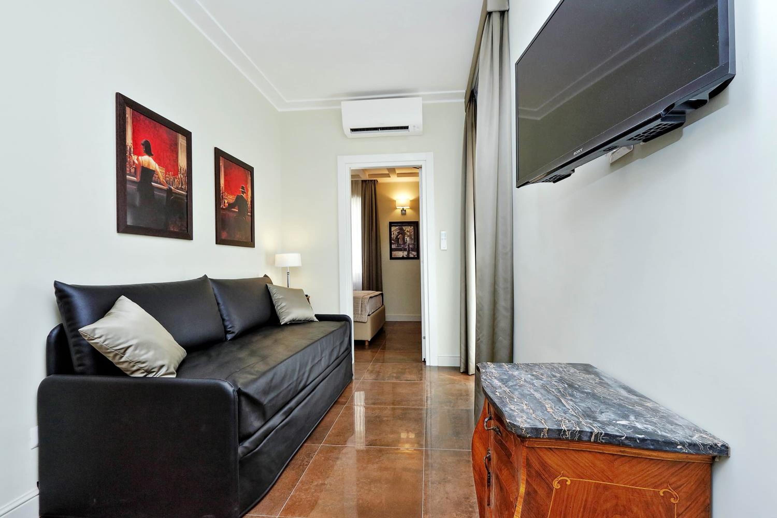 Piazza Venezia Grand Suite
