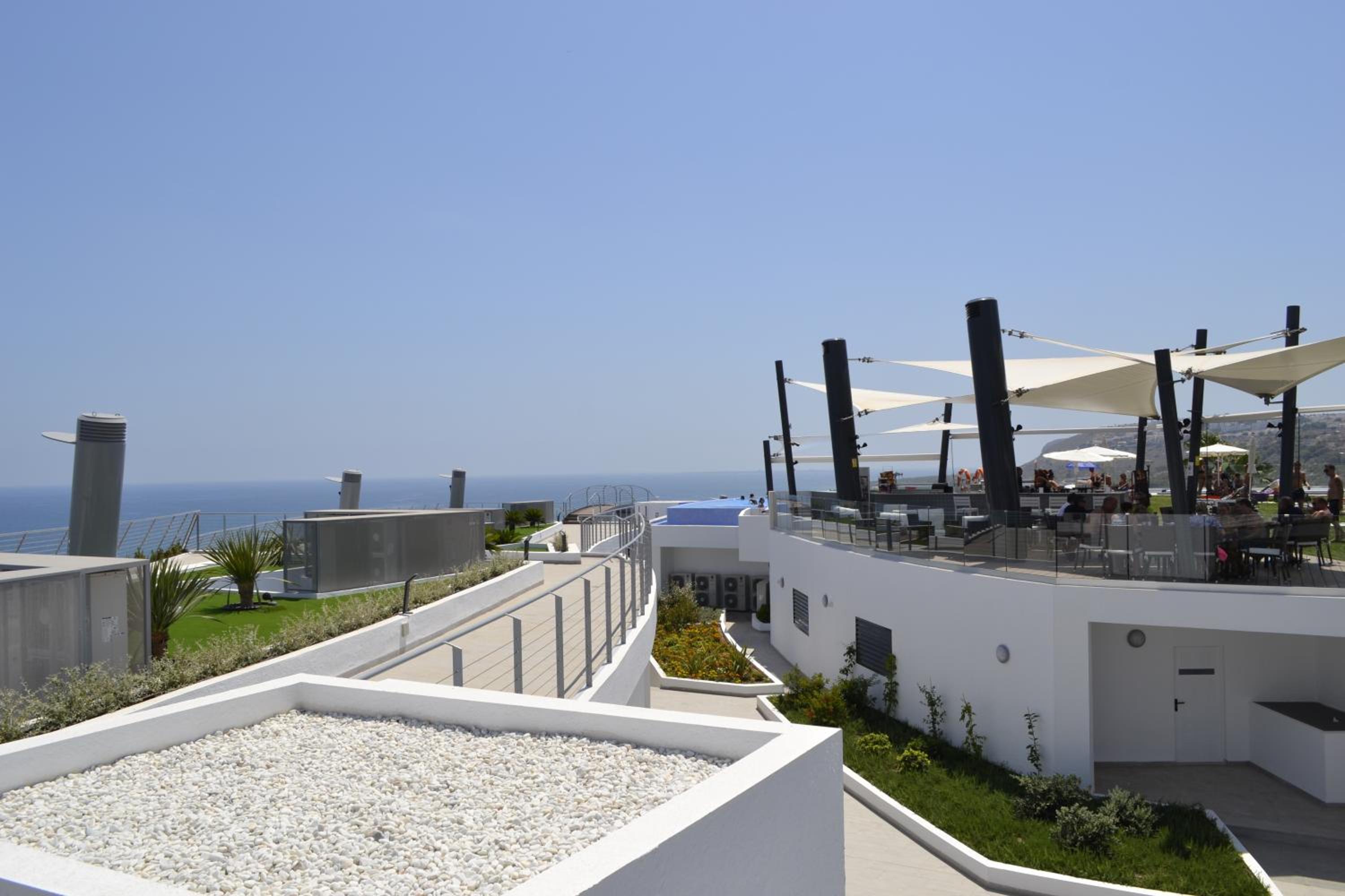 Amazing Infinity View Apartment