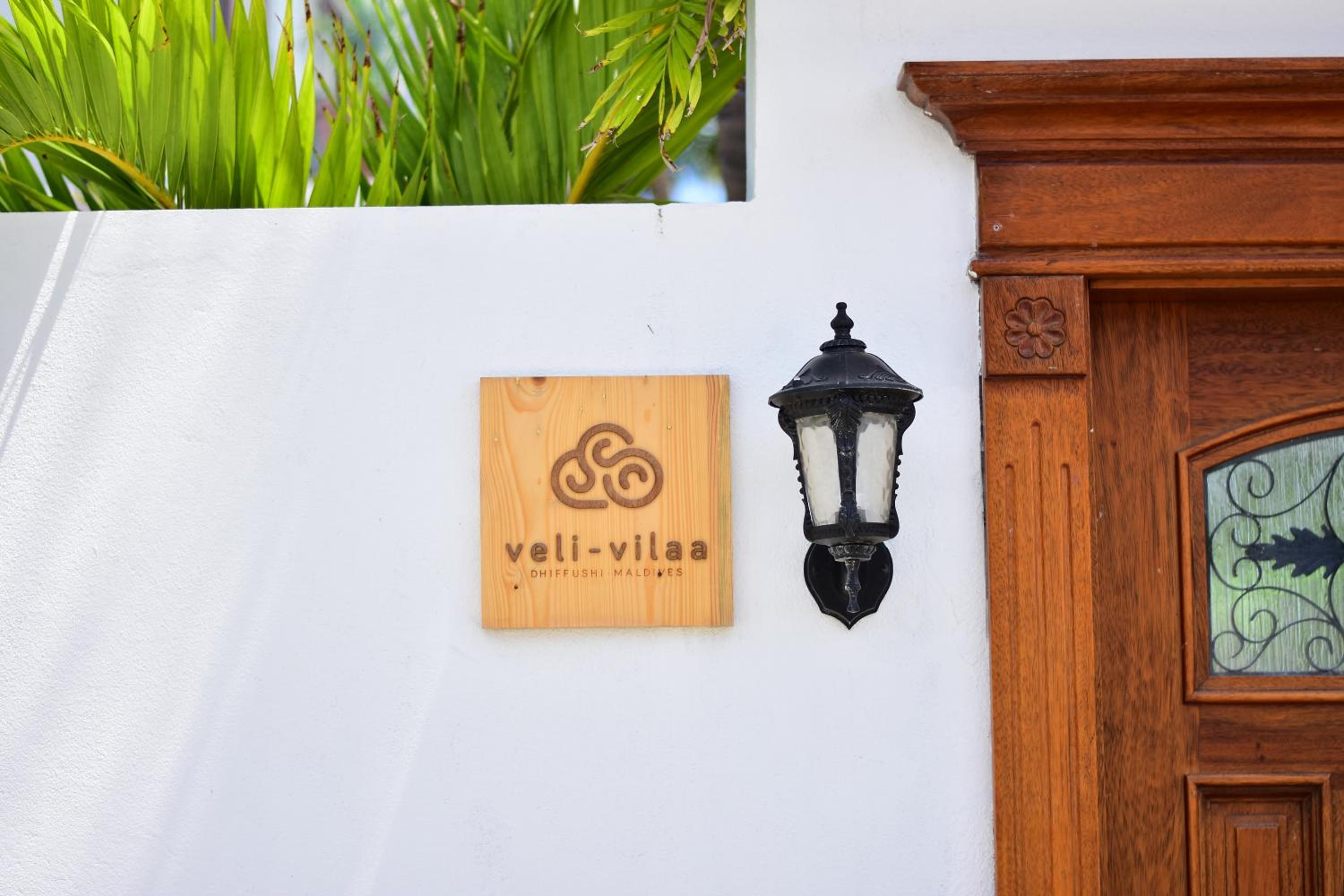 Veli Vilaa Dhiffushi - Beachfront