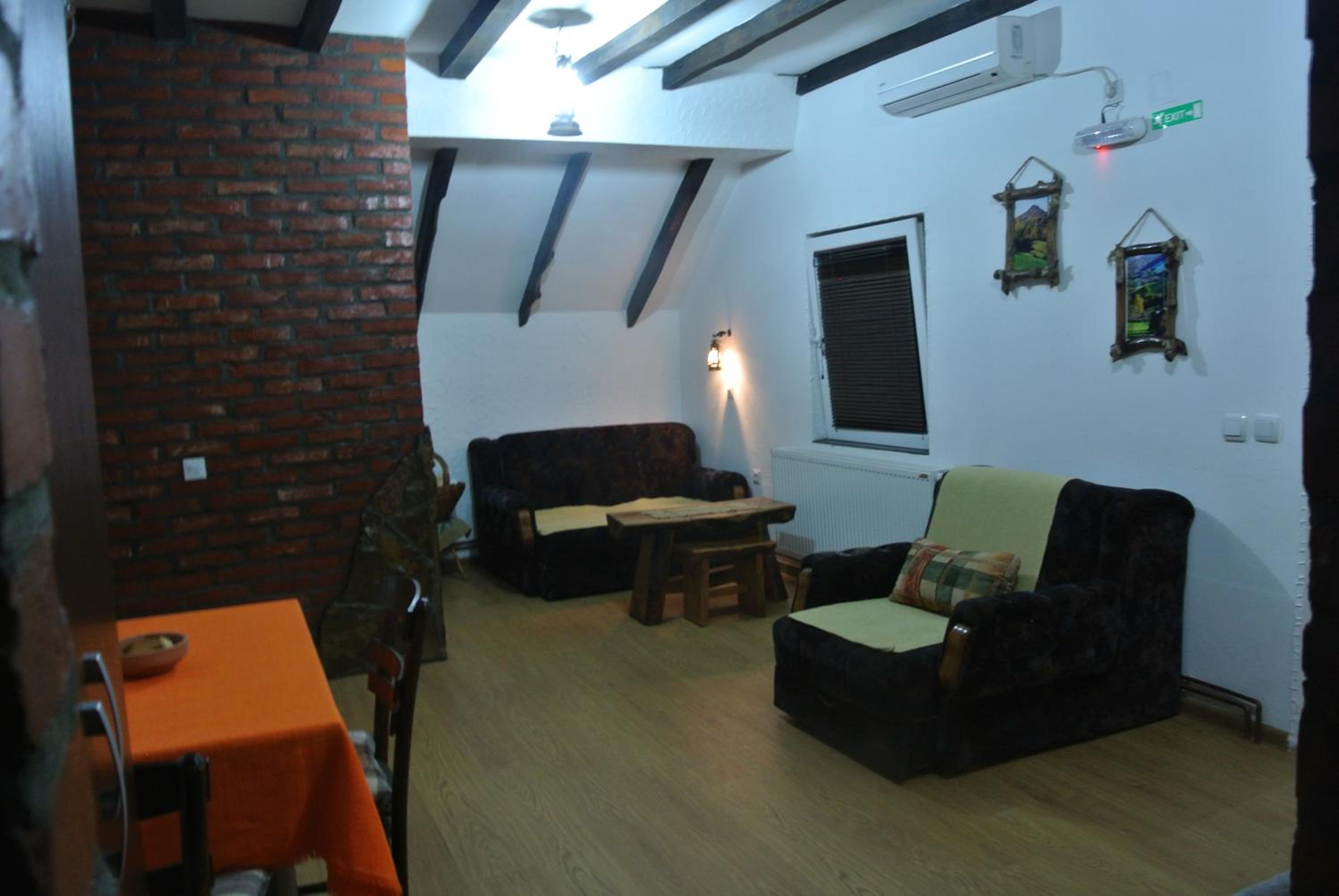 Photo 52