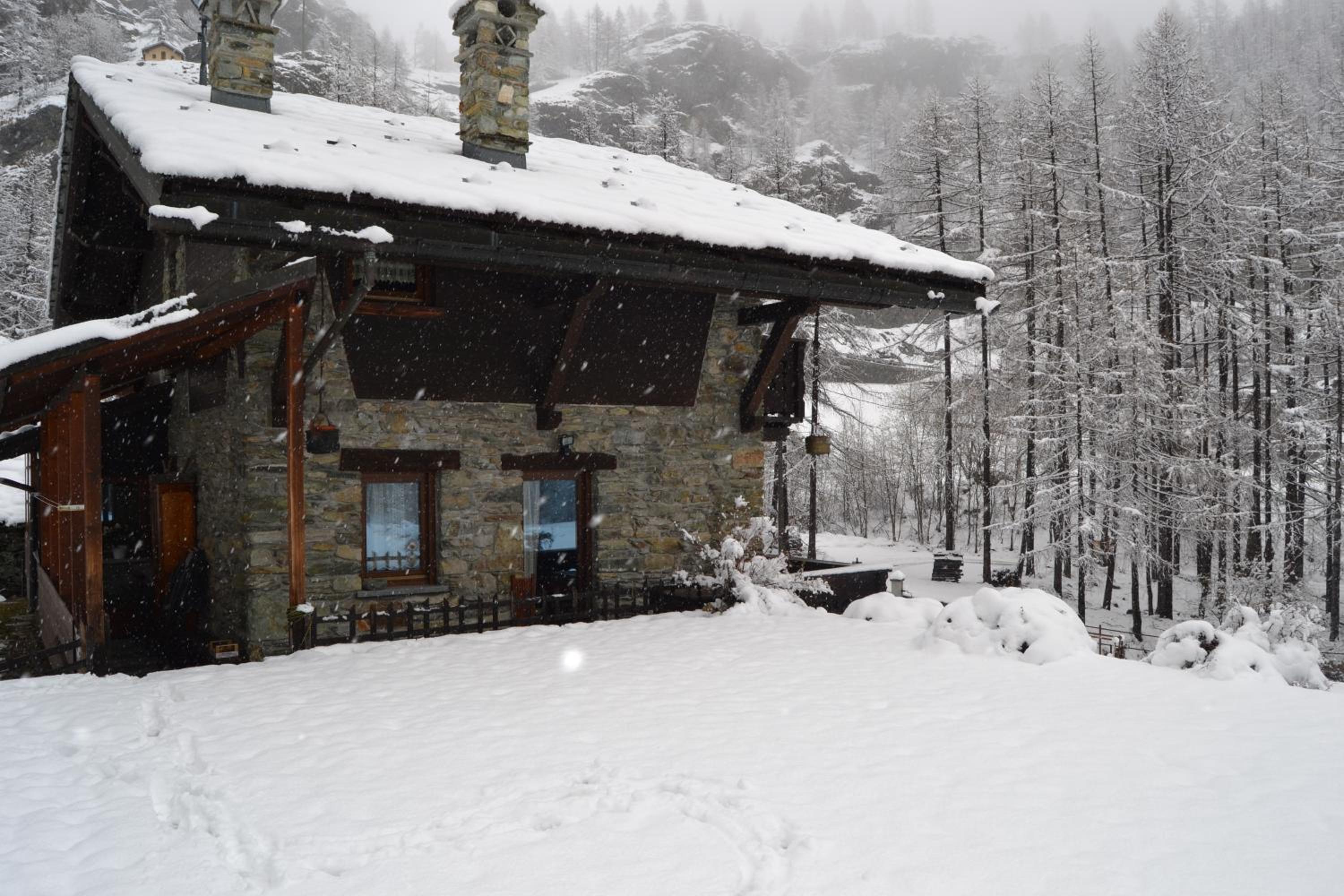Chalet La Garde view 2