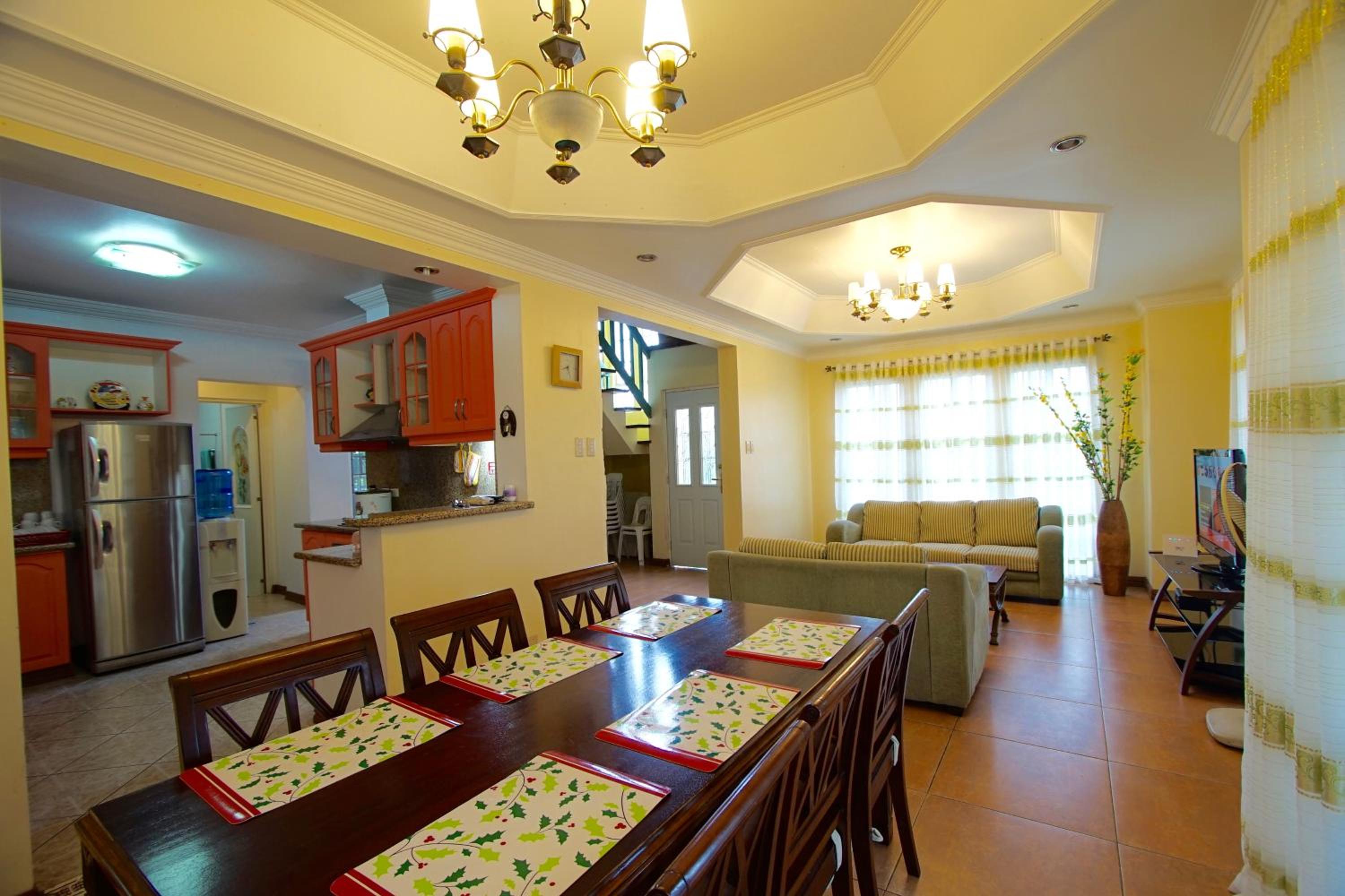 Charming Tagaytay Vacation Home