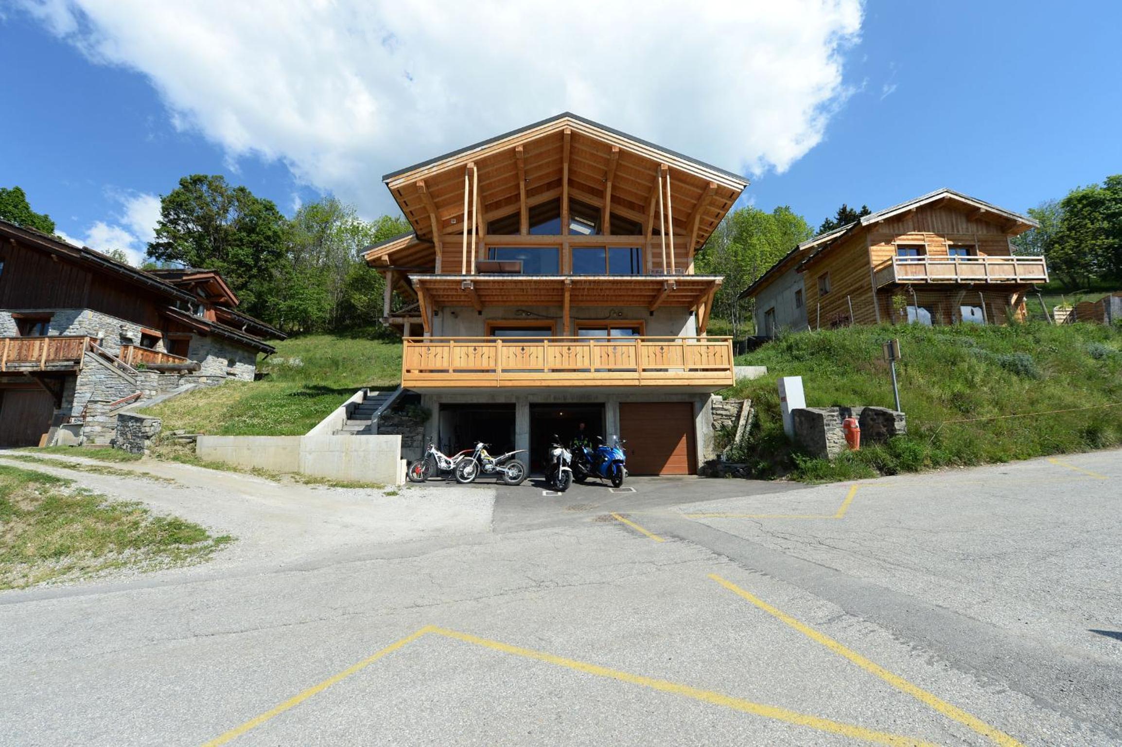 Photo 8