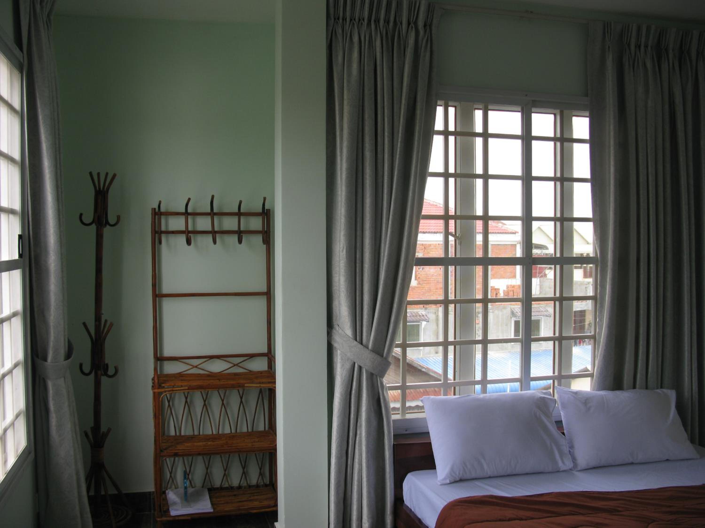 KOL House view 3