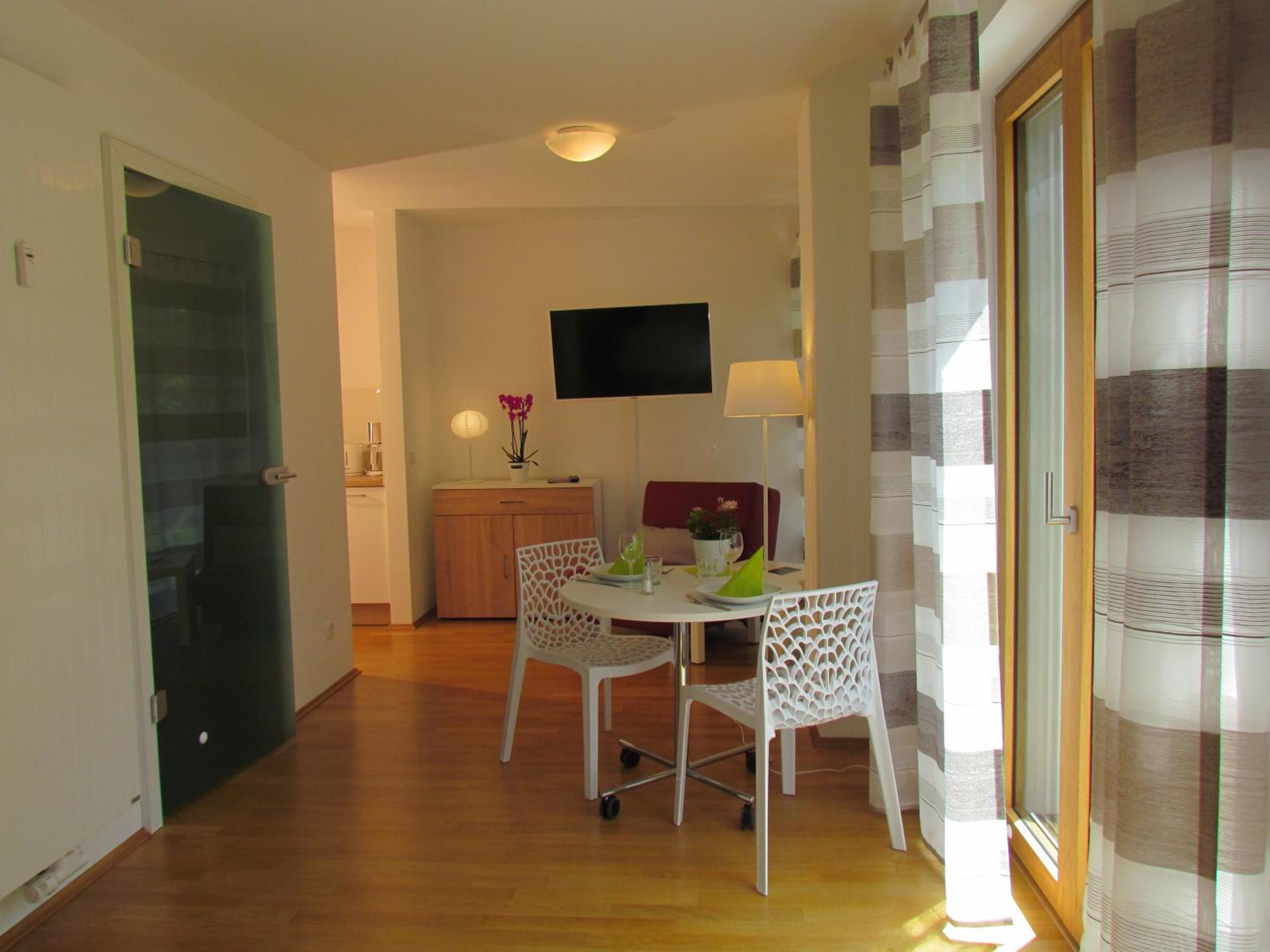 AMENITY-Garden-Apartments