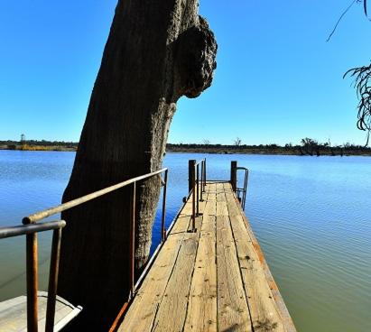 Mundic Waterfront Cottages