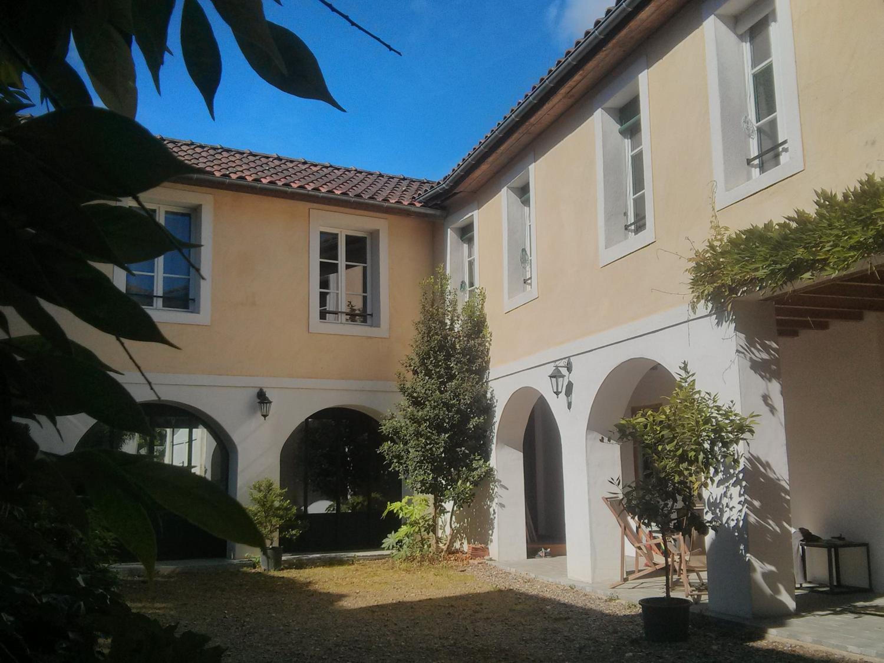 Photo 6