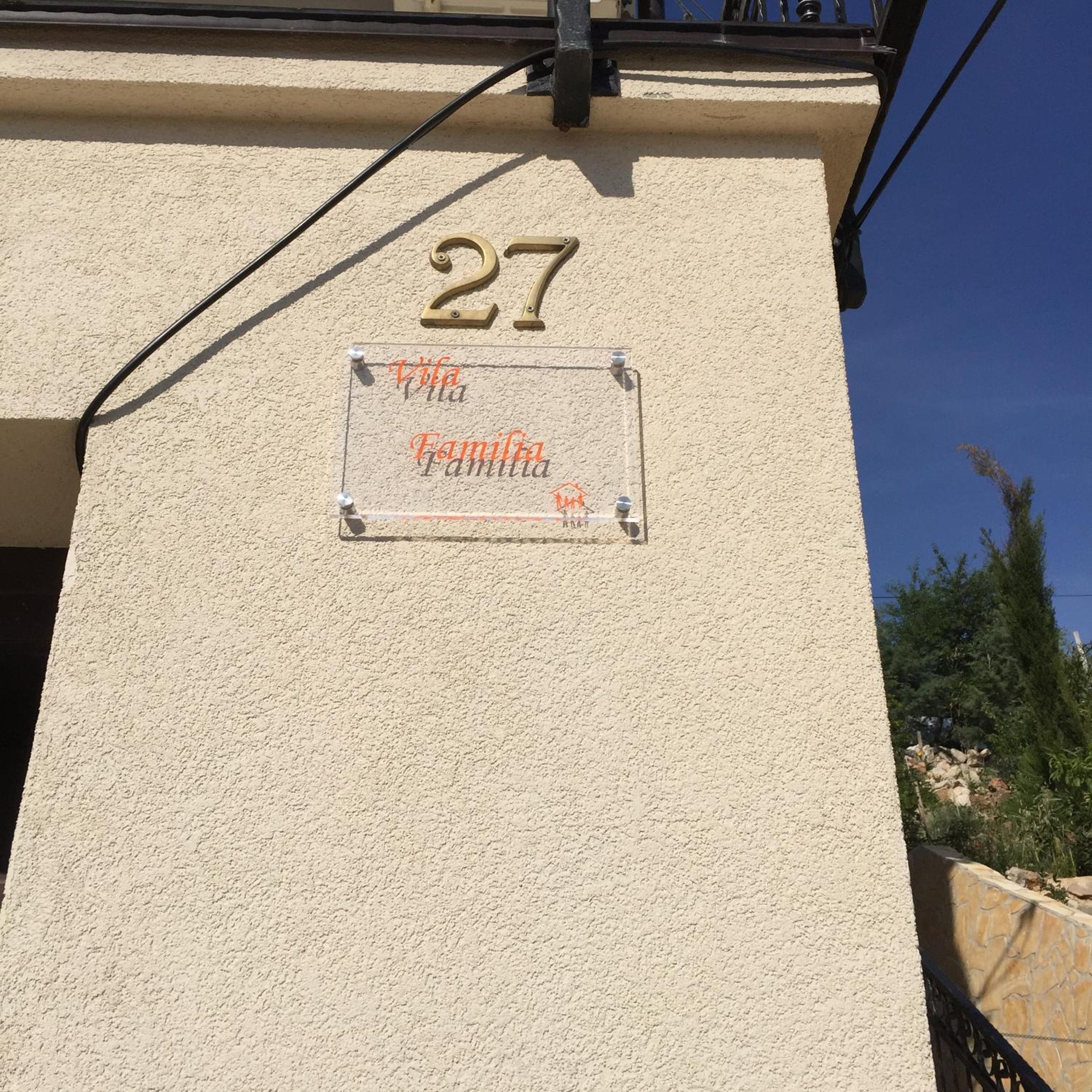Vila Familia