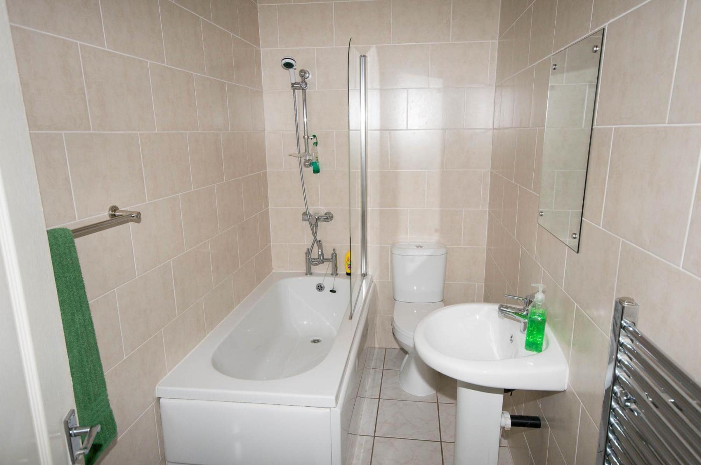 MARLEY MANSIONS APARTMENT - Clarendon