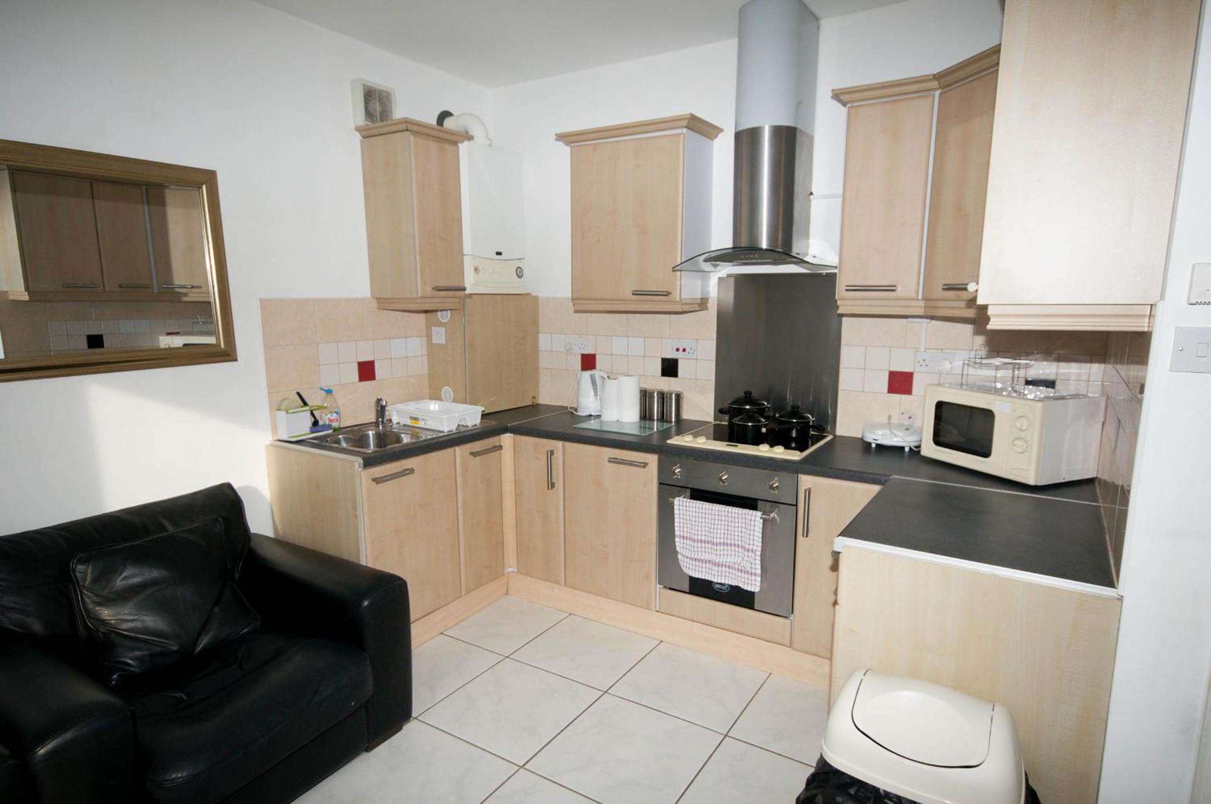 MARLEY MANSIONS APARTMENT - Clarendon