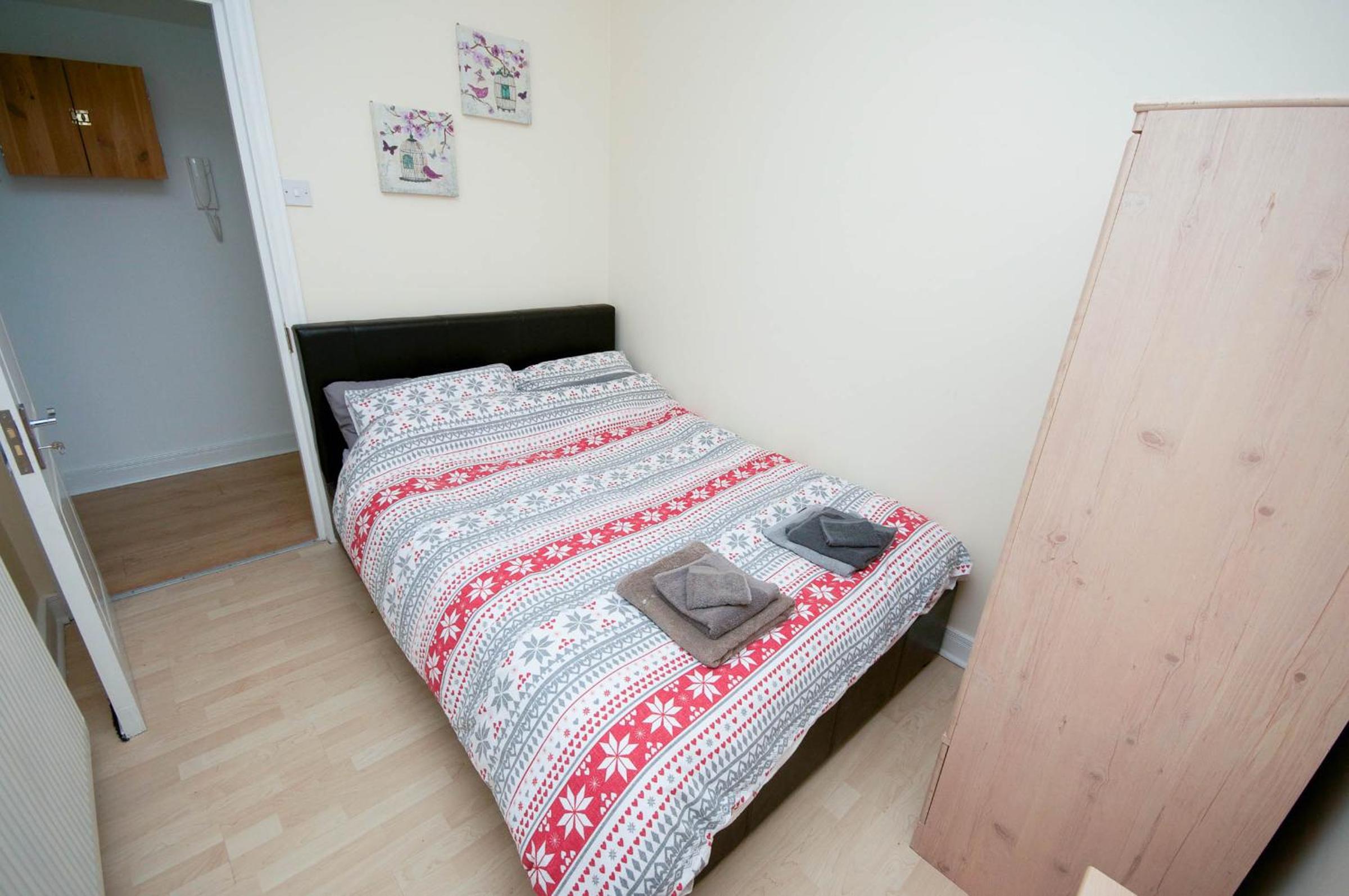 MARLEY MANSIONS APARTMENT - Clarendon
