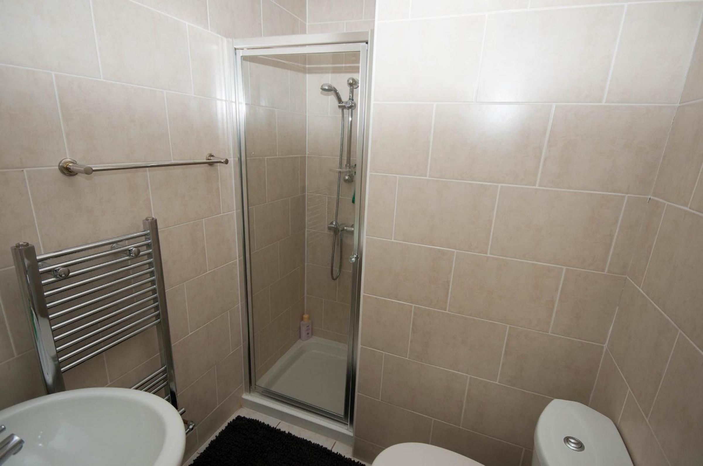 MARLEY MANSIONS APARTMENT - Clarendon