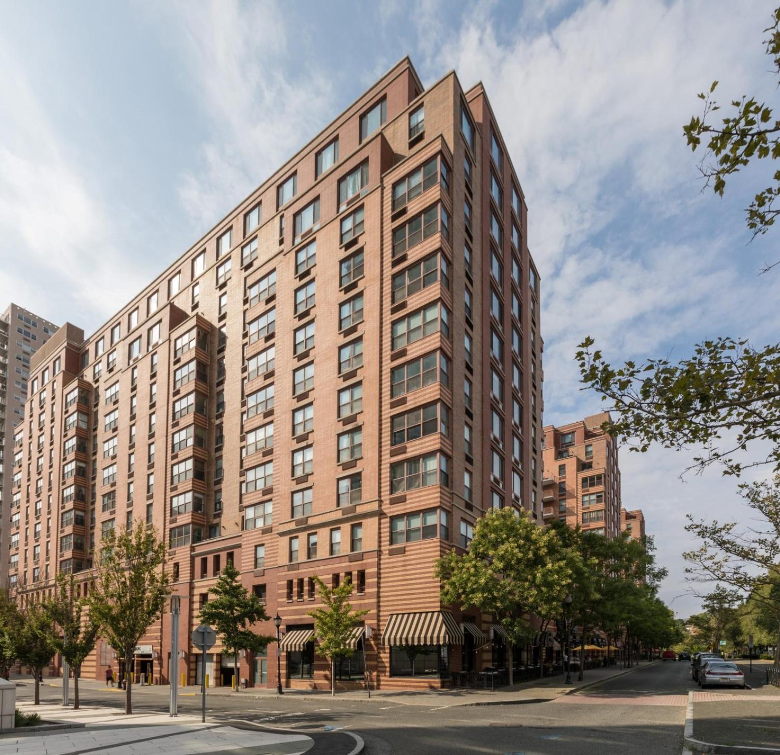 Global Luxury Suites at Hoboken Waterfront