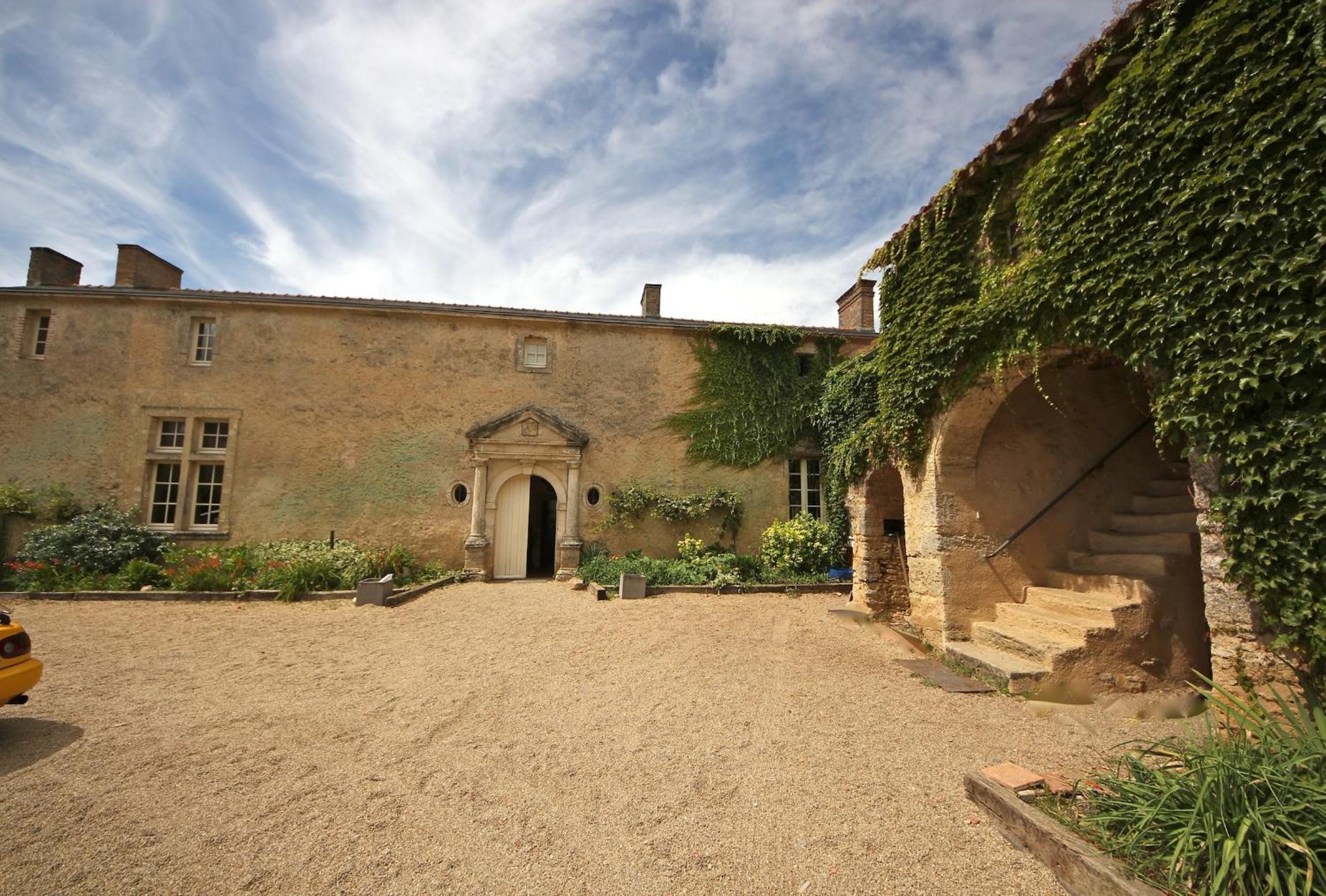 Le Manoir de Gâtines view 3