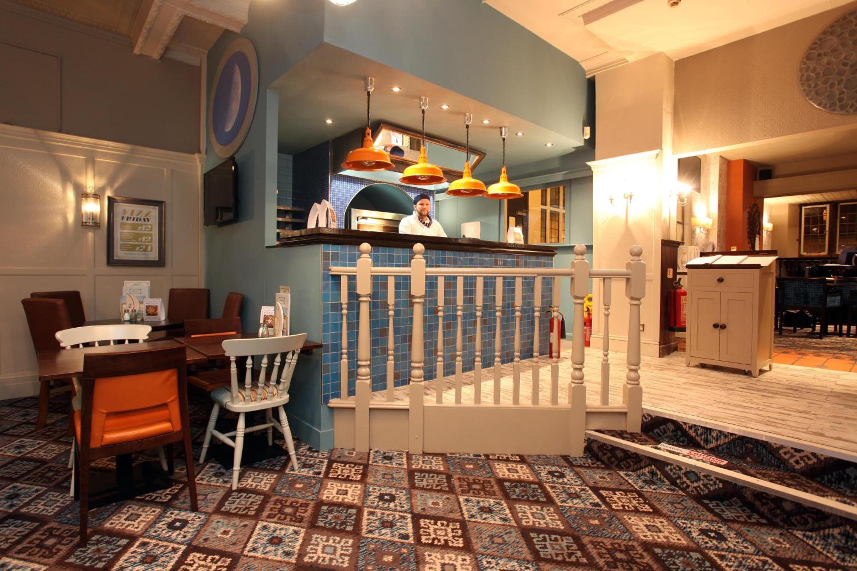 Sherborne Vacations - Half Moon, Sherborne by Marston's Inns - Property Image 8