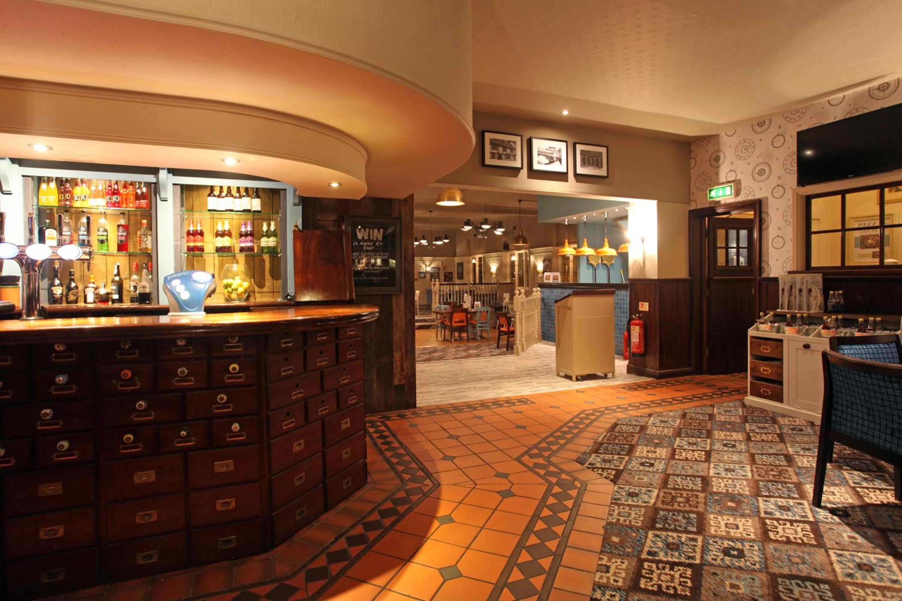 Sherborne Vacations - Half Moon, Sherborne by Marston's Inns - Property Image 12