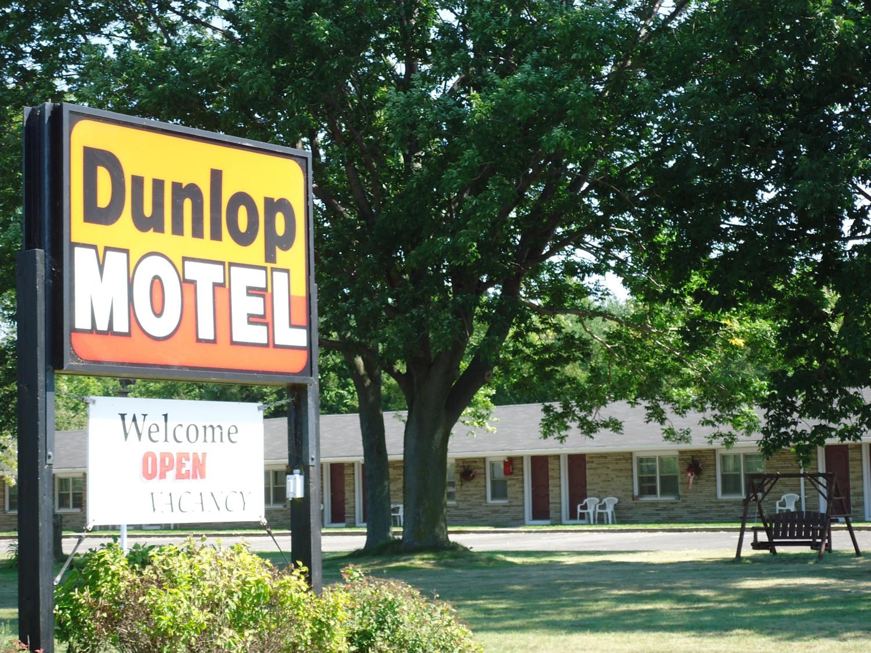 Dunlop Motel