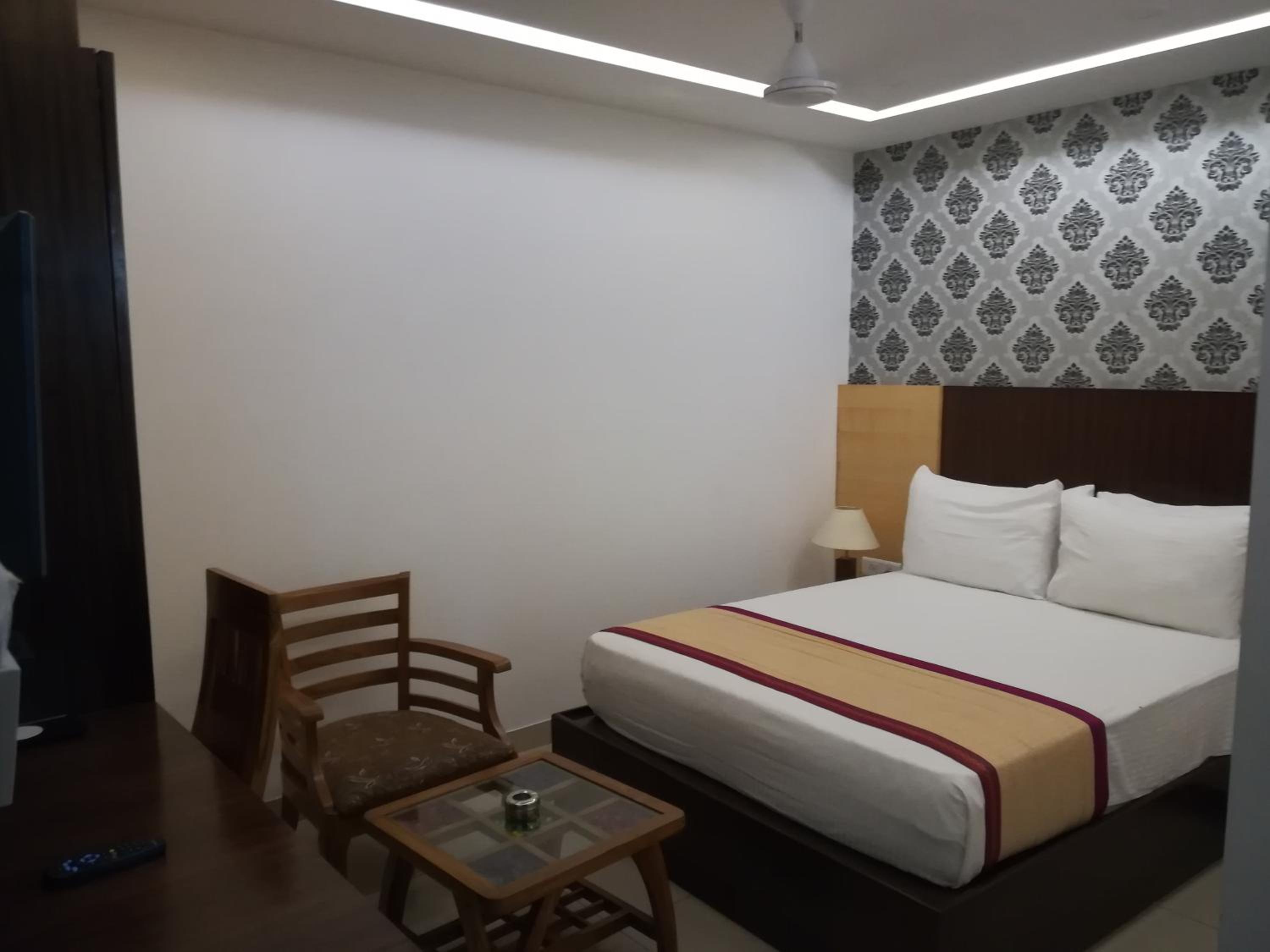 Hotel SGT Plaza