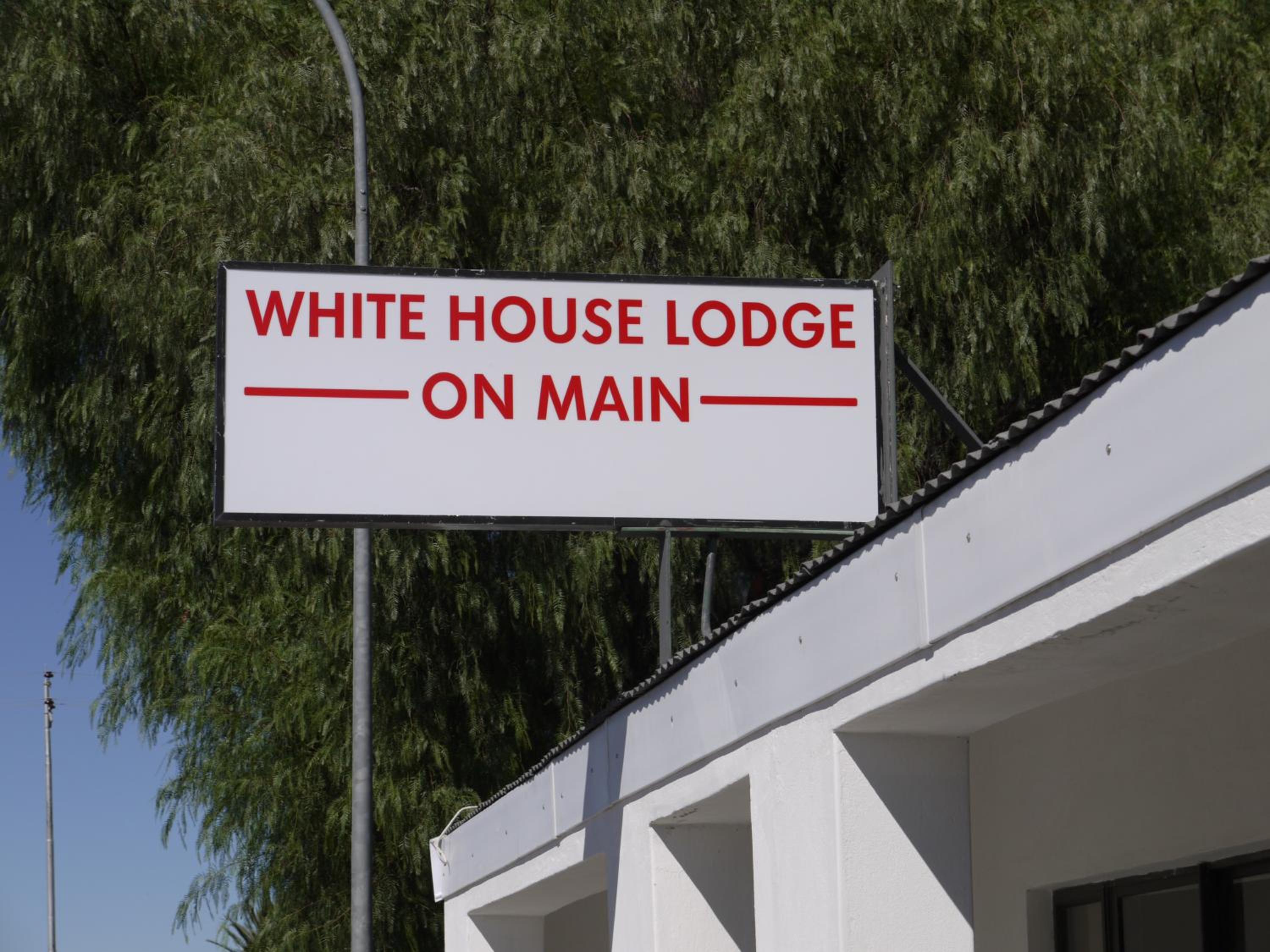 White House Lodge On Main view 2