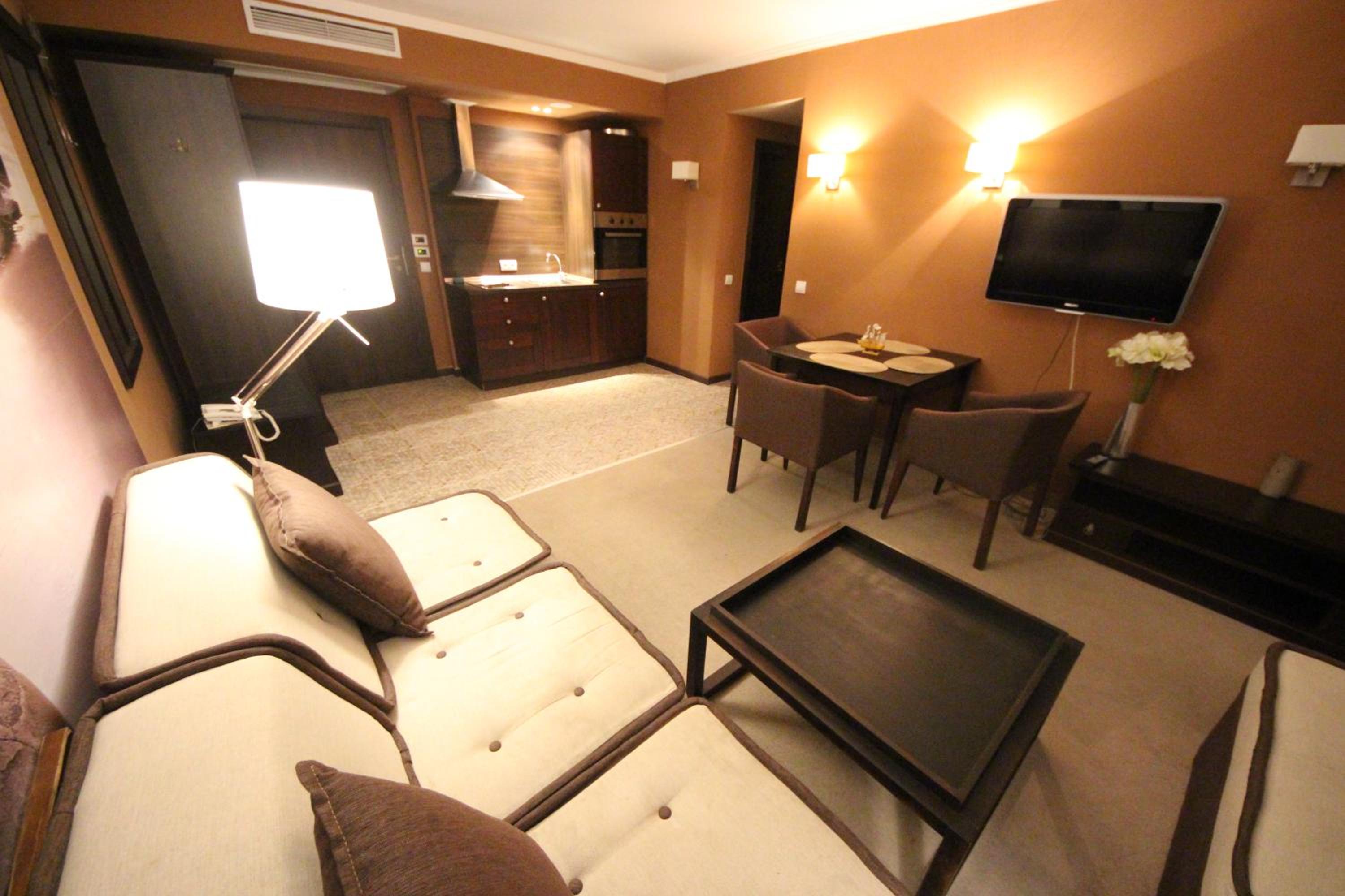Menada Apartments in Royal Beach