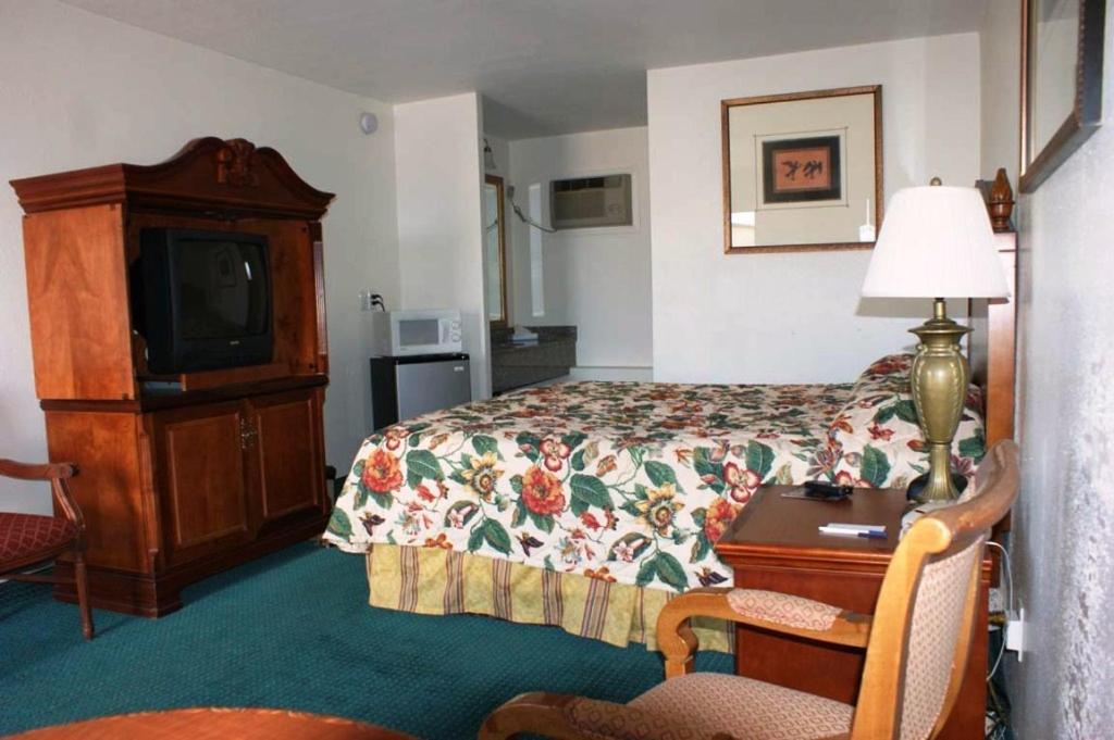 HWY Express Inn and Suites