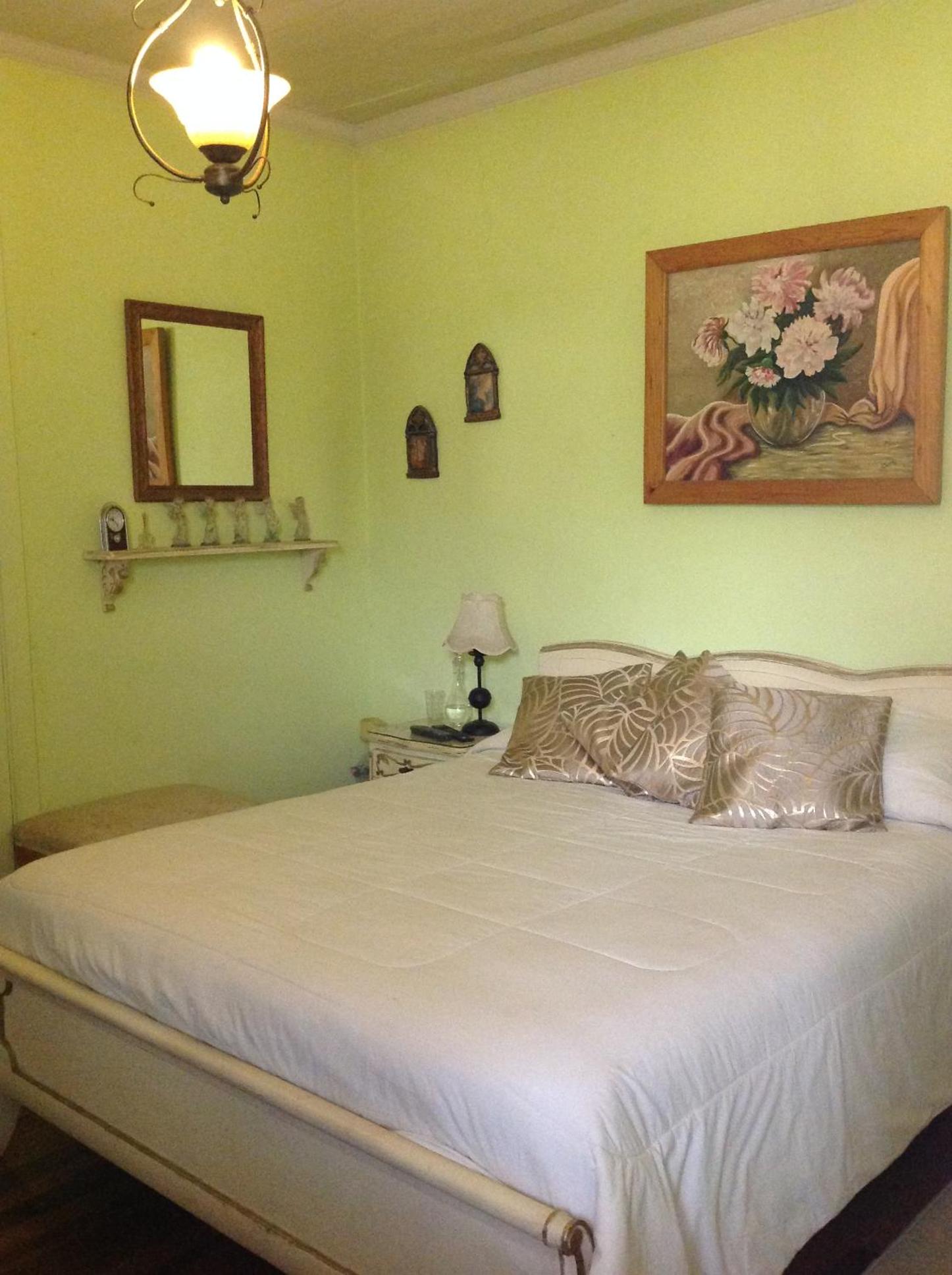 Hostal Renoir