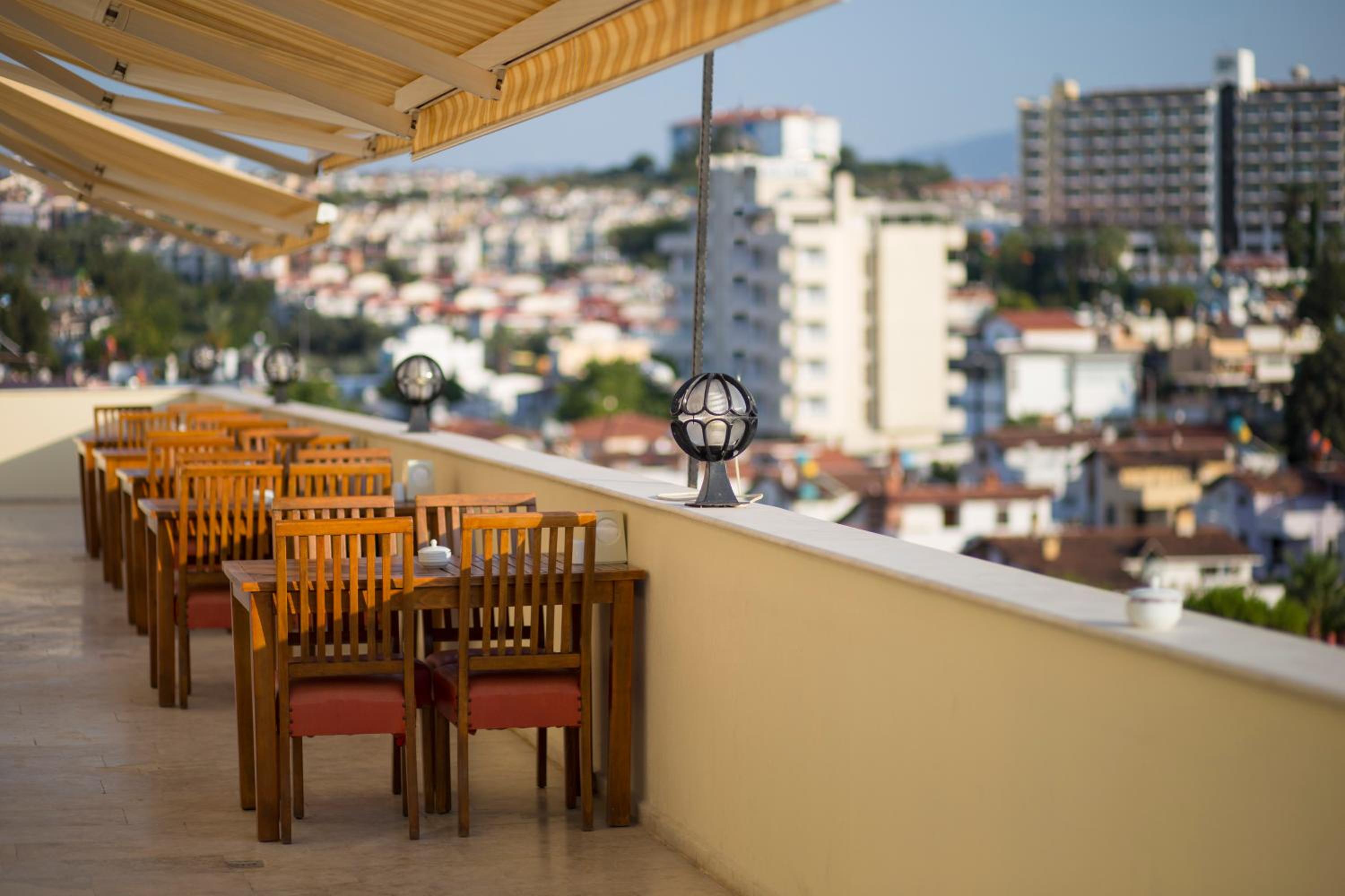 Tuntas Family Suites Kusadasi - Image 35