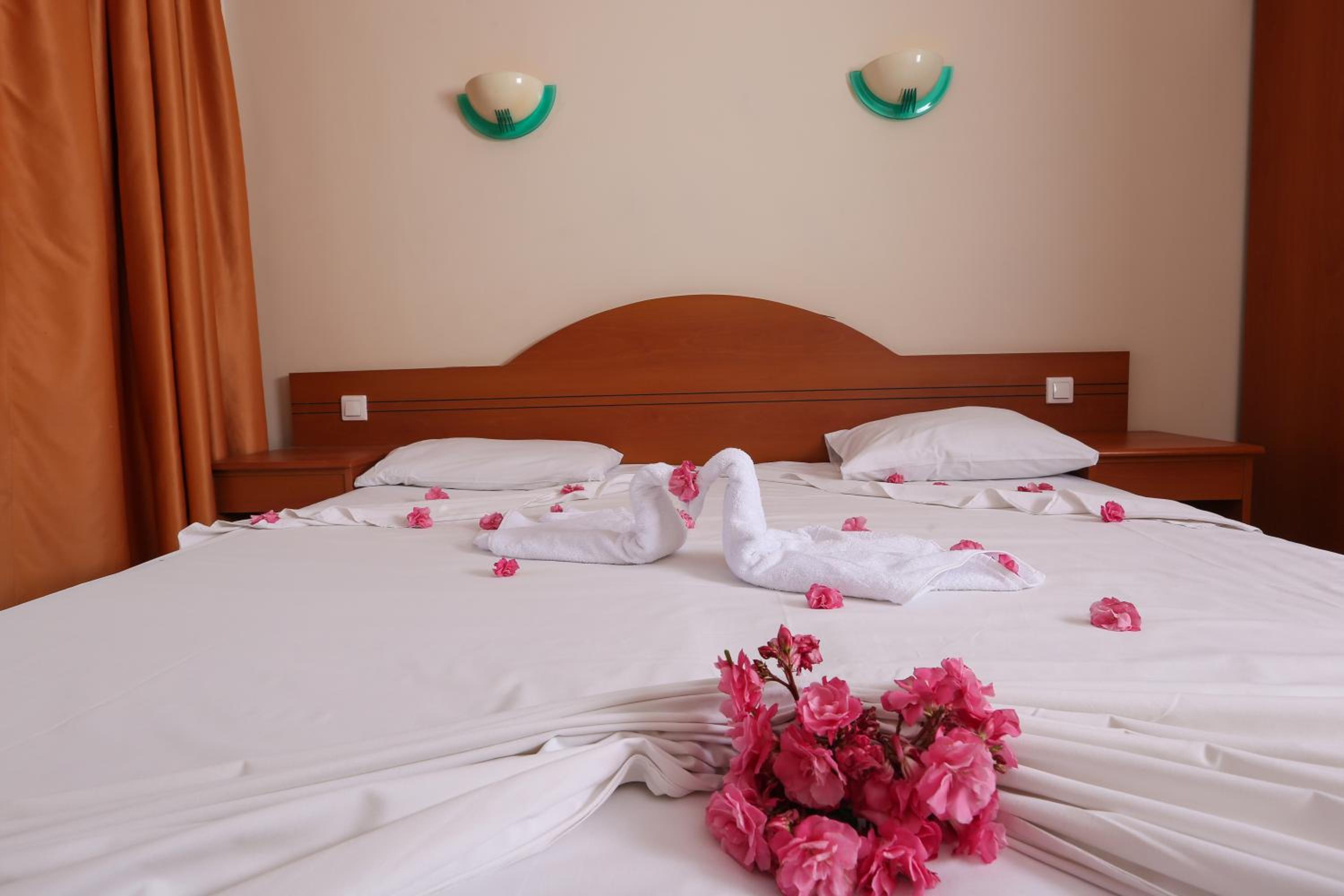 Tuntas Family Suites Kusadasi - Image 16