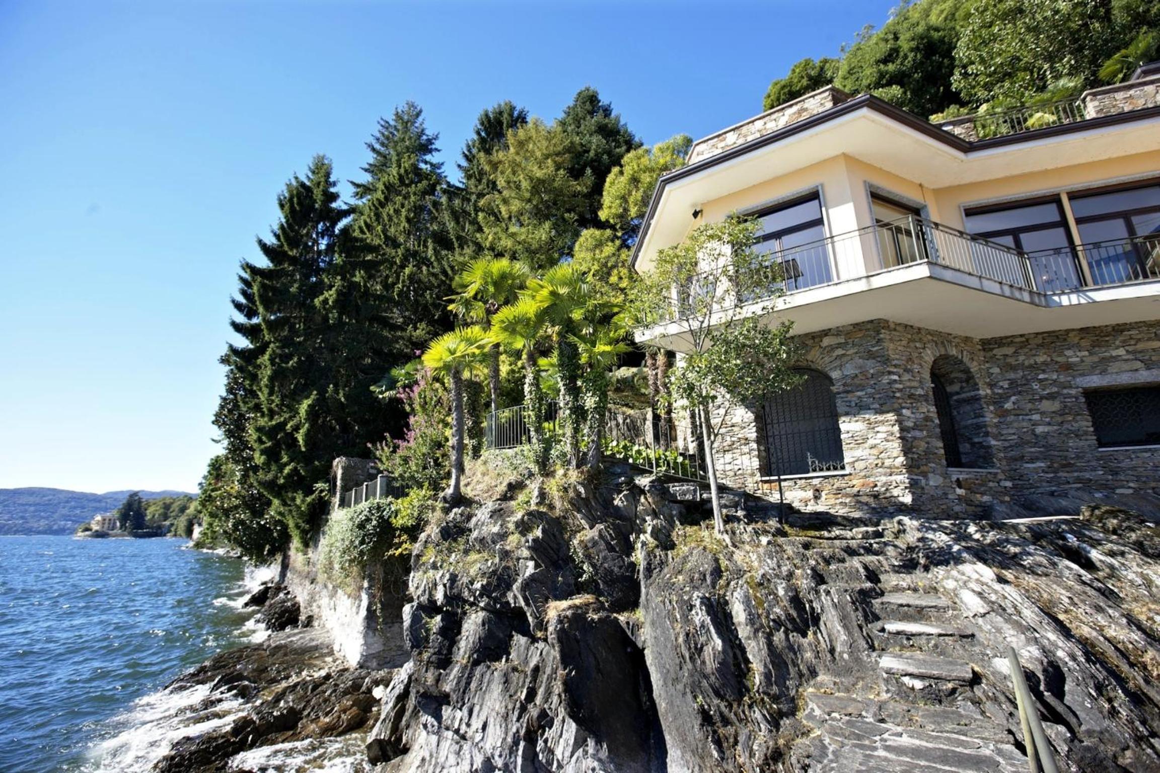 Villa Camelia view 2