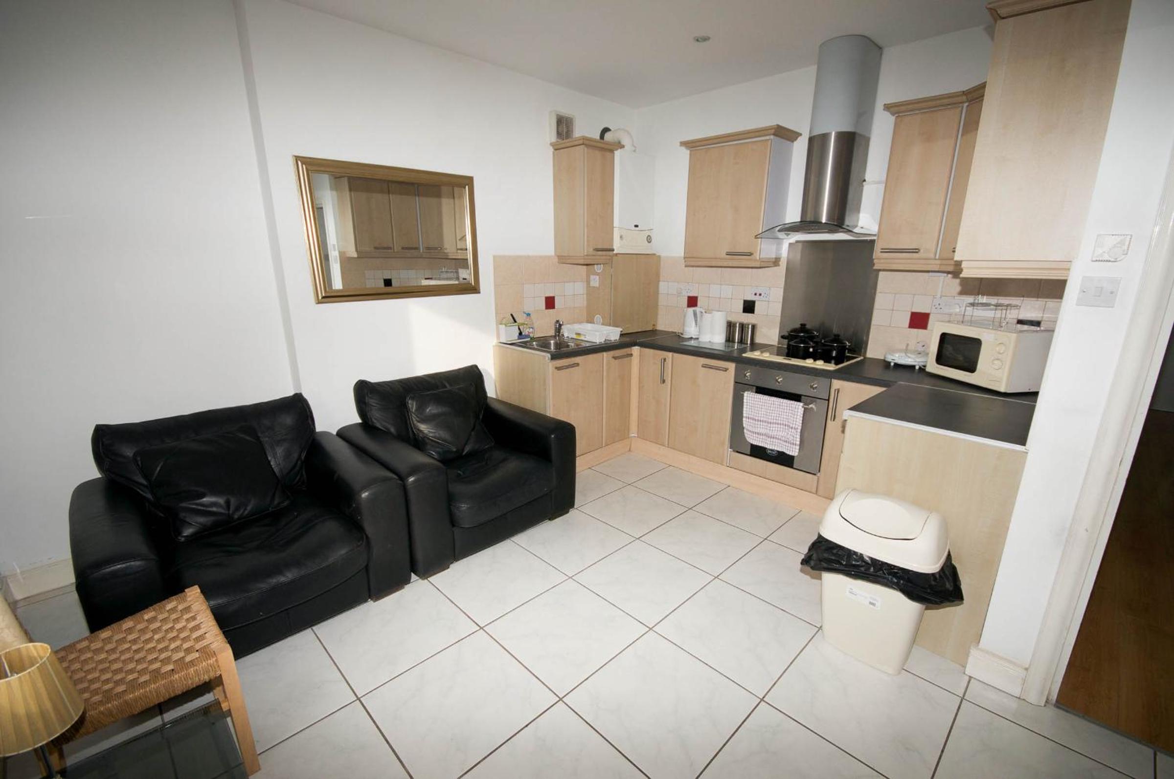 MARLEY MANSIONS APARTMENT - Clarendon