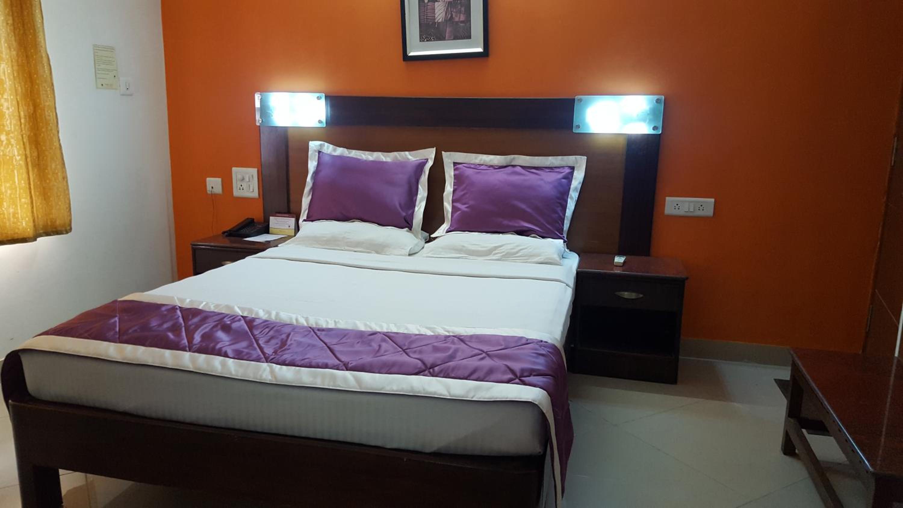Maple Suites