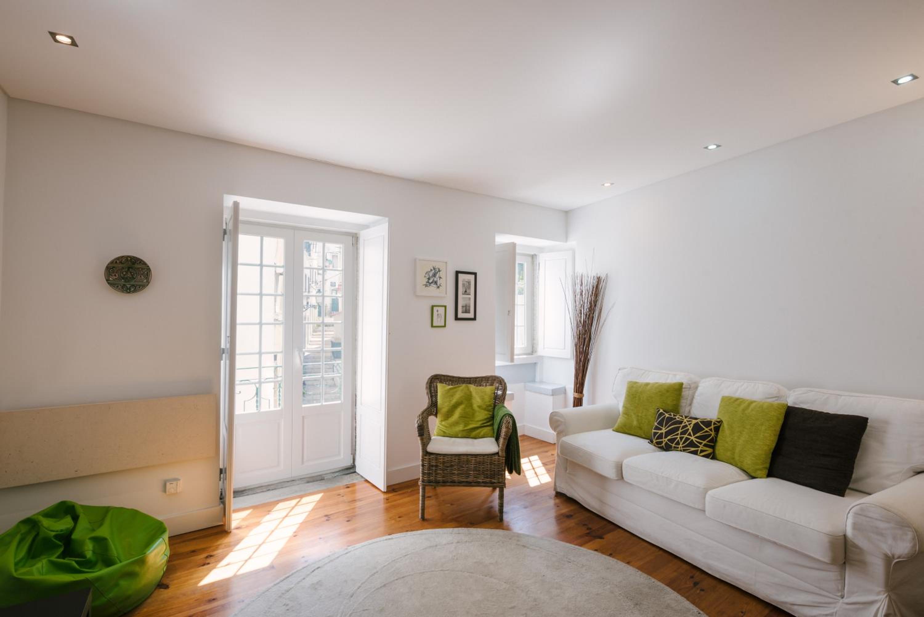 GuestReady – Homely Base Near Castle view 3