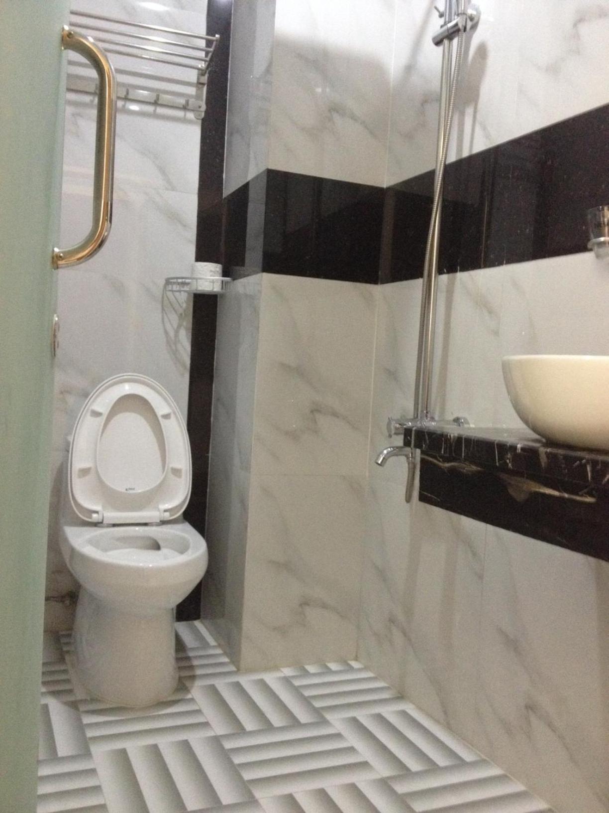 Au Lac Hotel