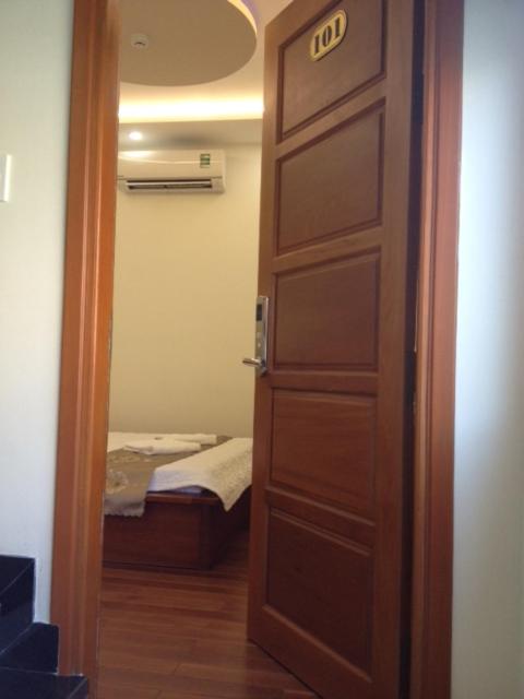 Au Lac Hotel