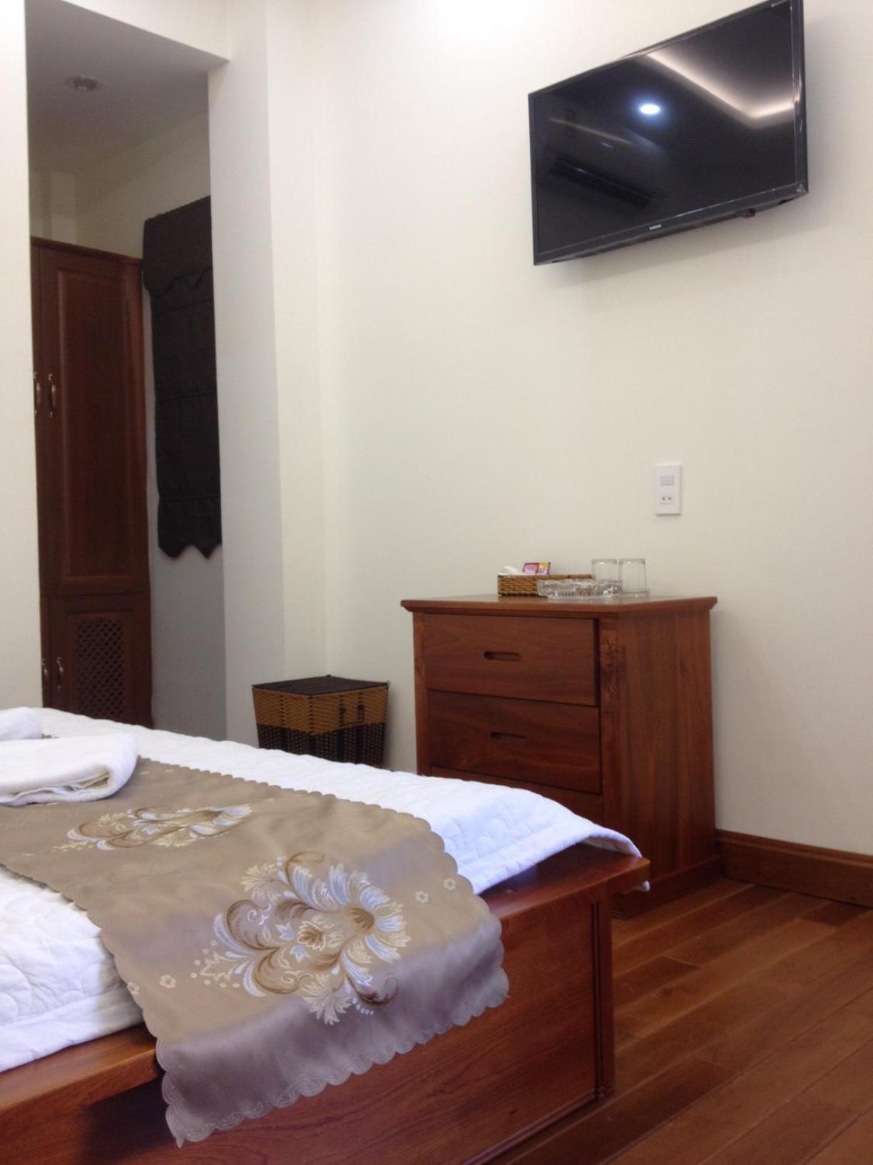 Au Lac Hotel