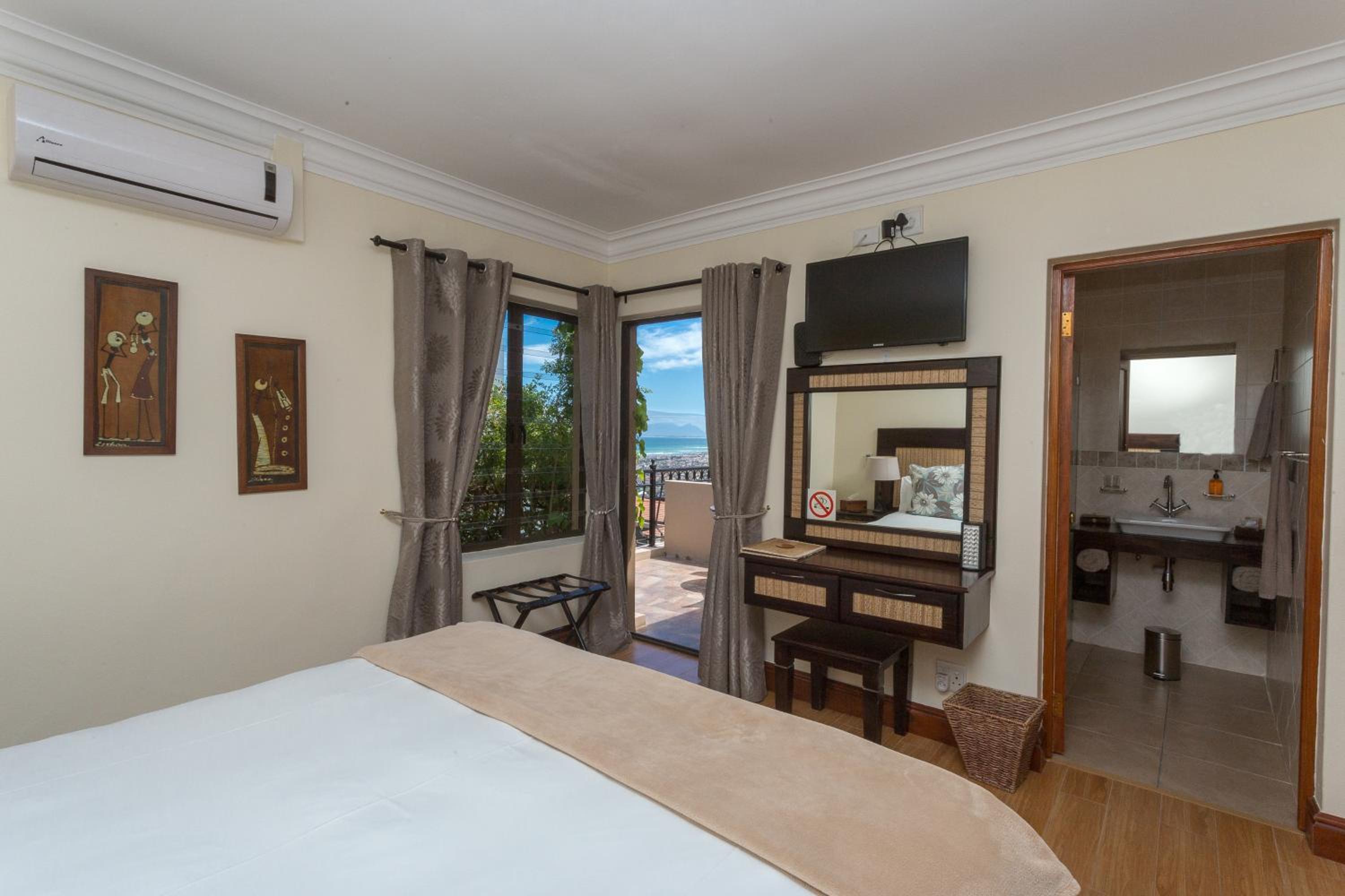Blue Horizon Guest House