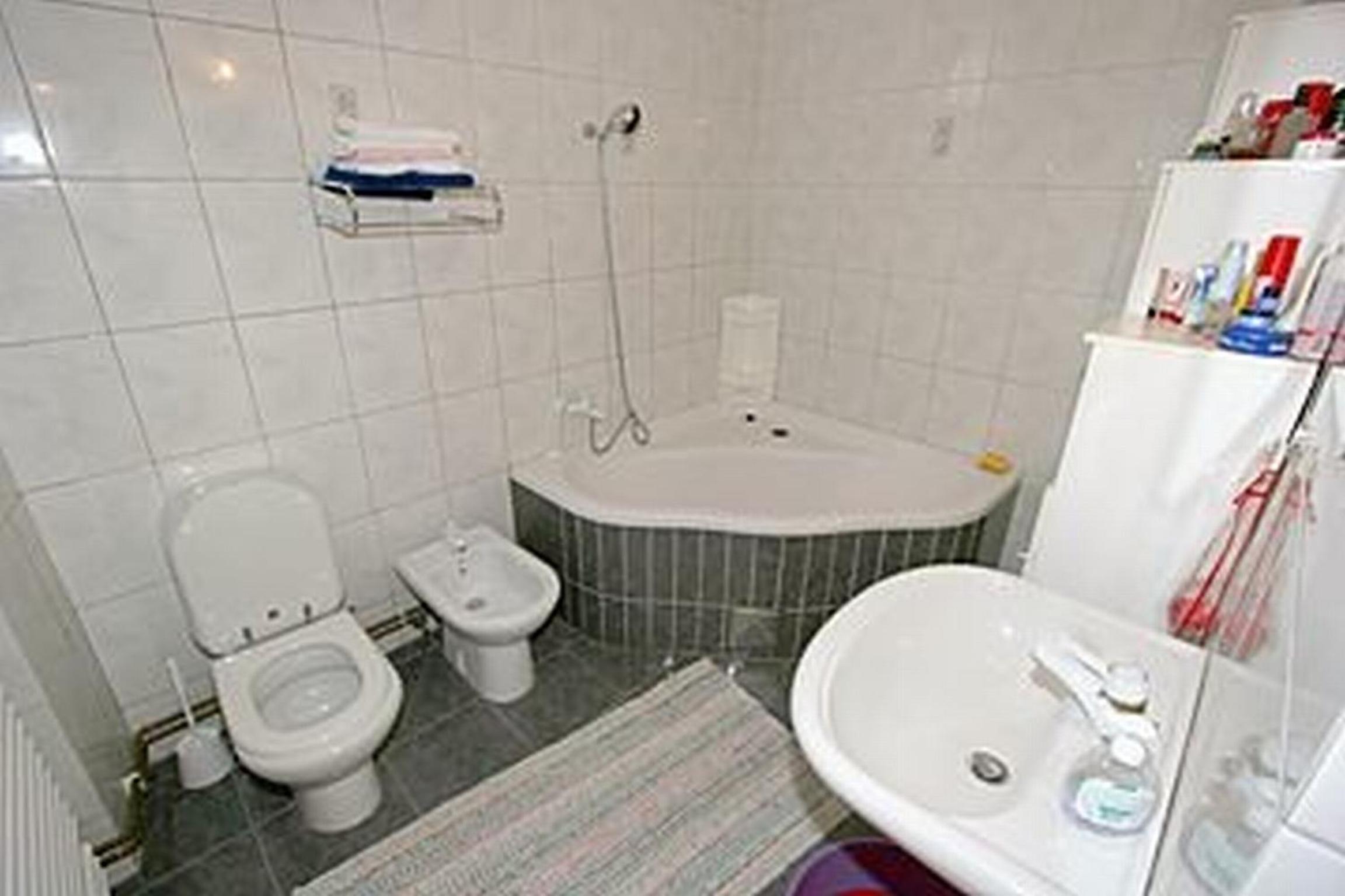 Photo 34