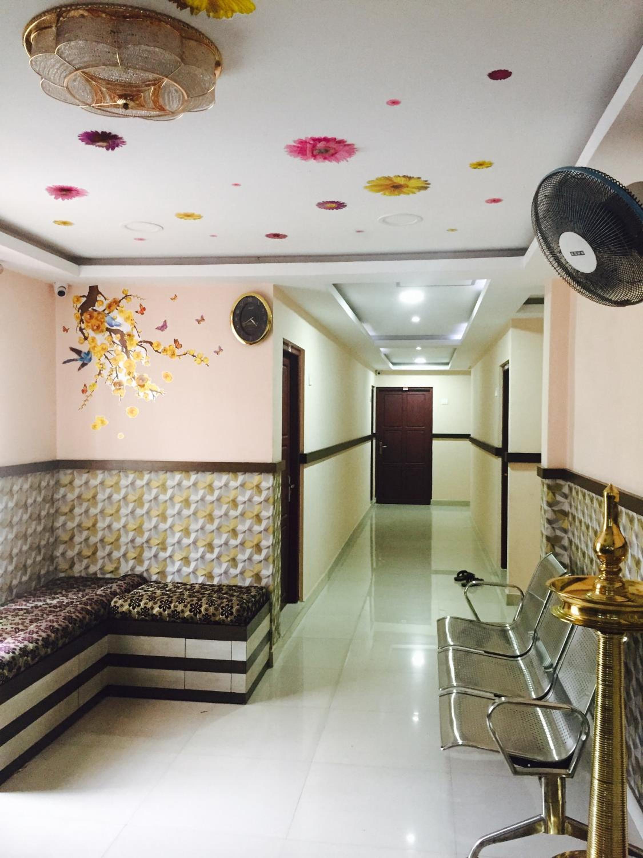 Cochin Vacations - Mega Tourist Home Palarivattom - Property Image 3