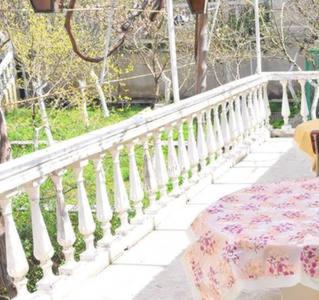 Classic Apartment on Kievyan