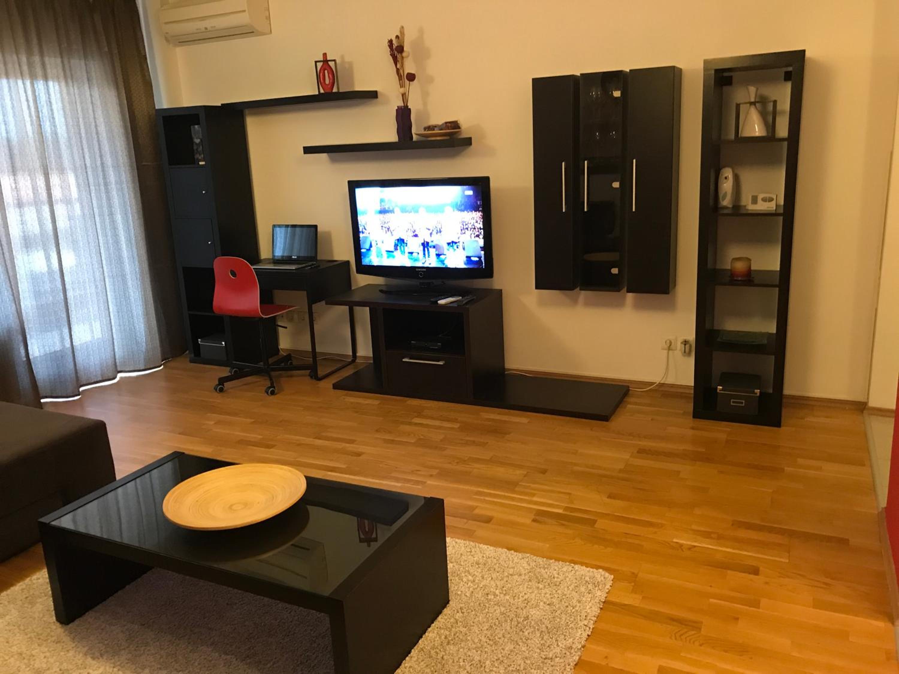 Photo 18