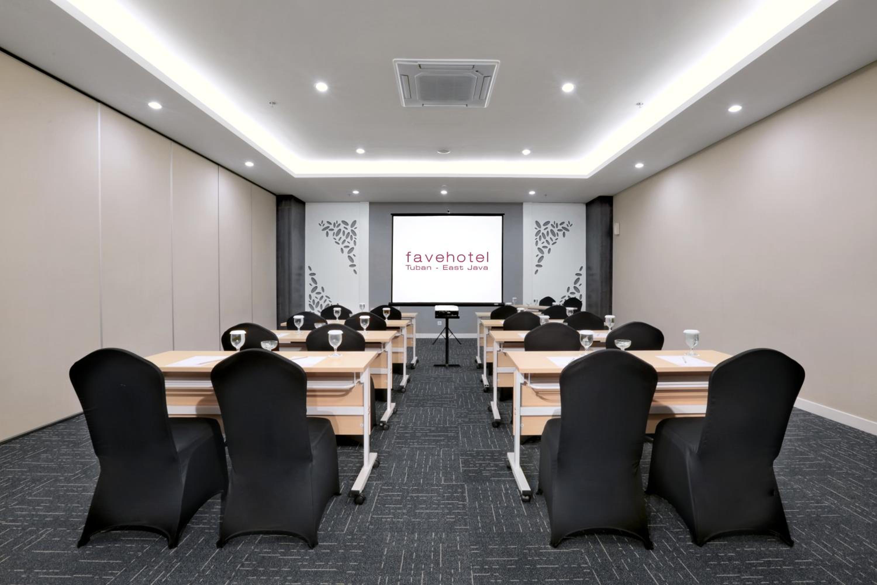 Tuban Vacations - favehotel Tuban - Property Image 2