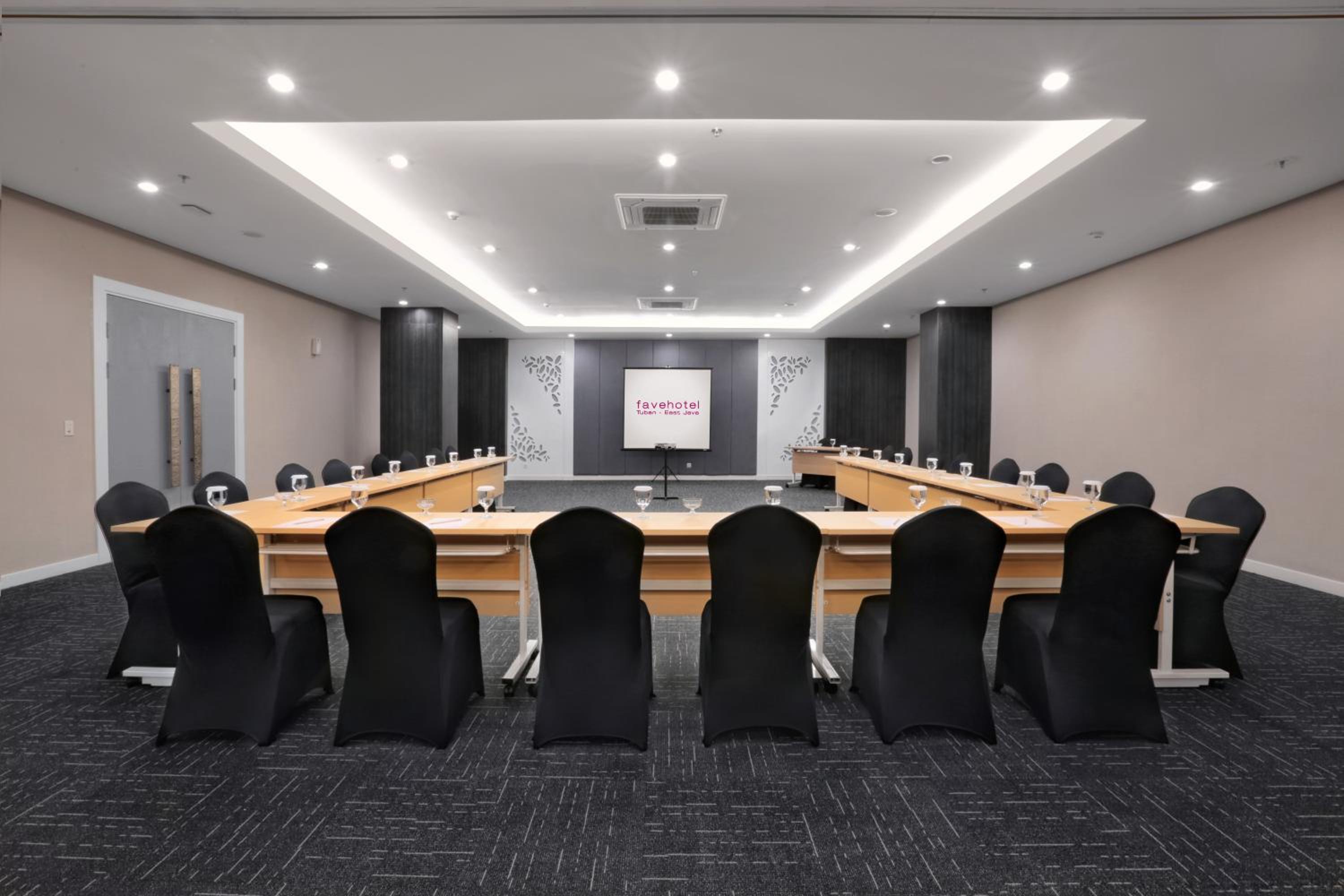 Tuban Vacations - favehotel Tuban - Property Image 3