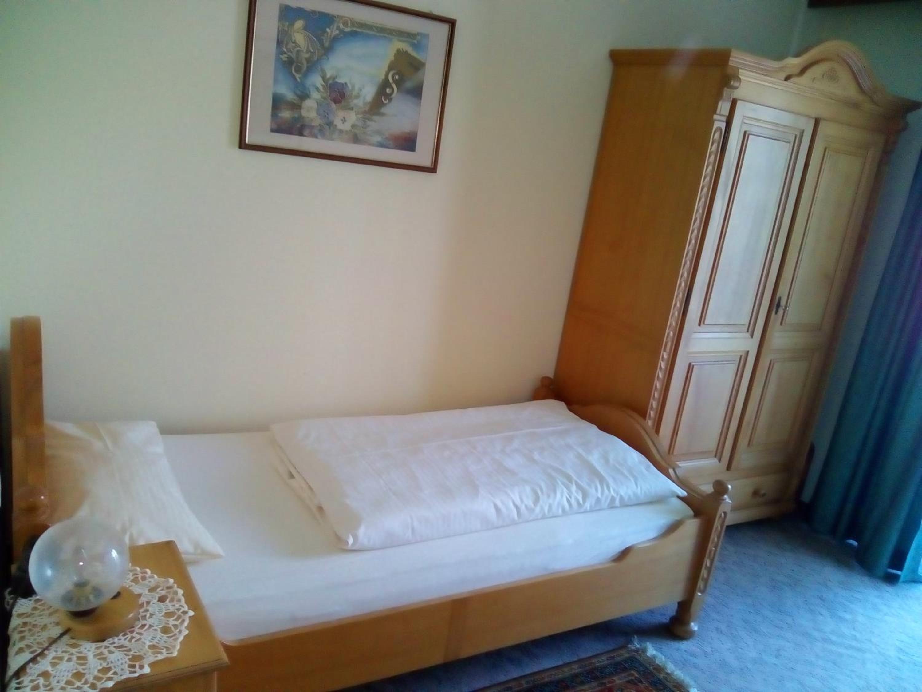 Photo 33