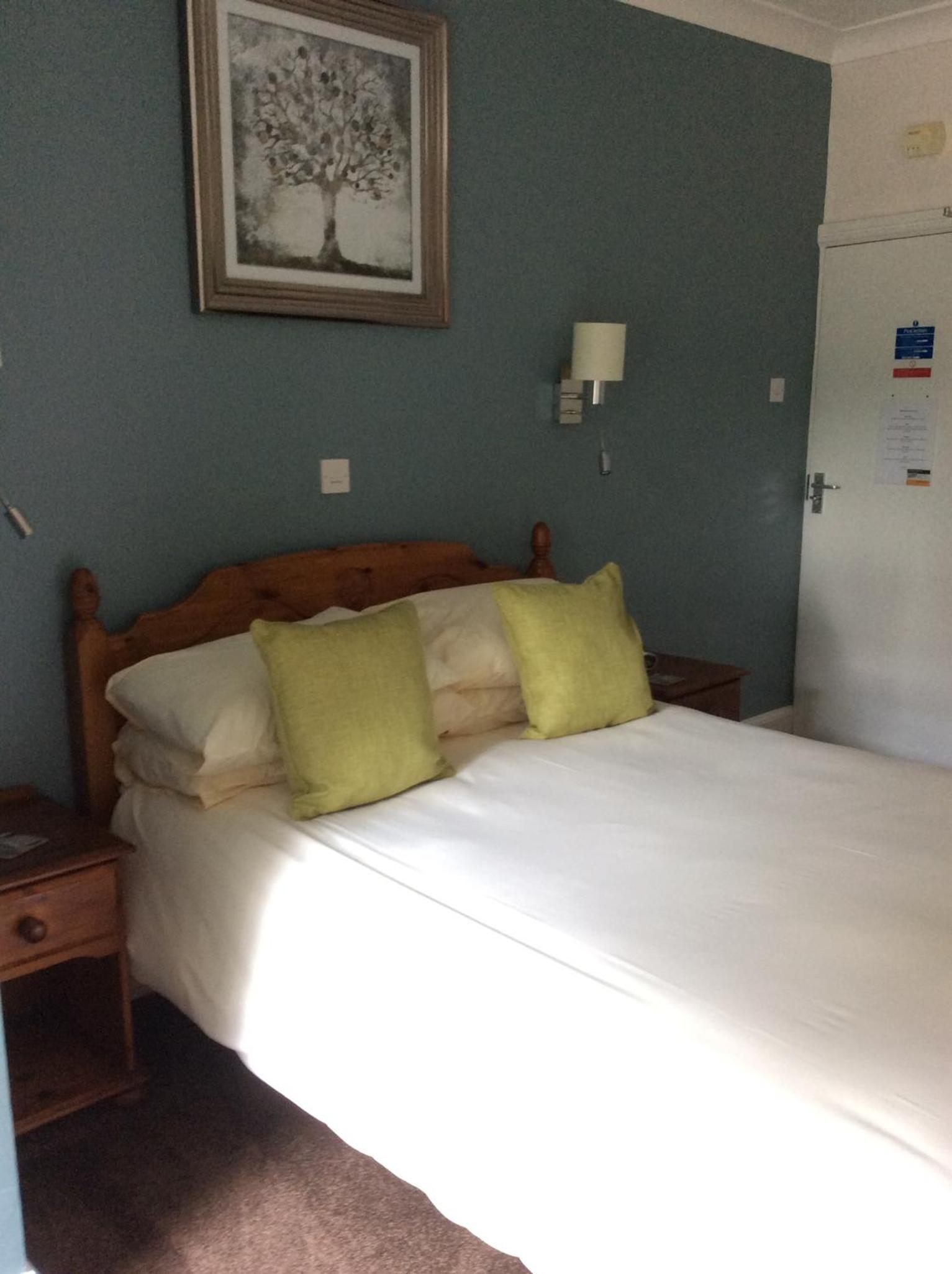 The Red Lion Inn Partney